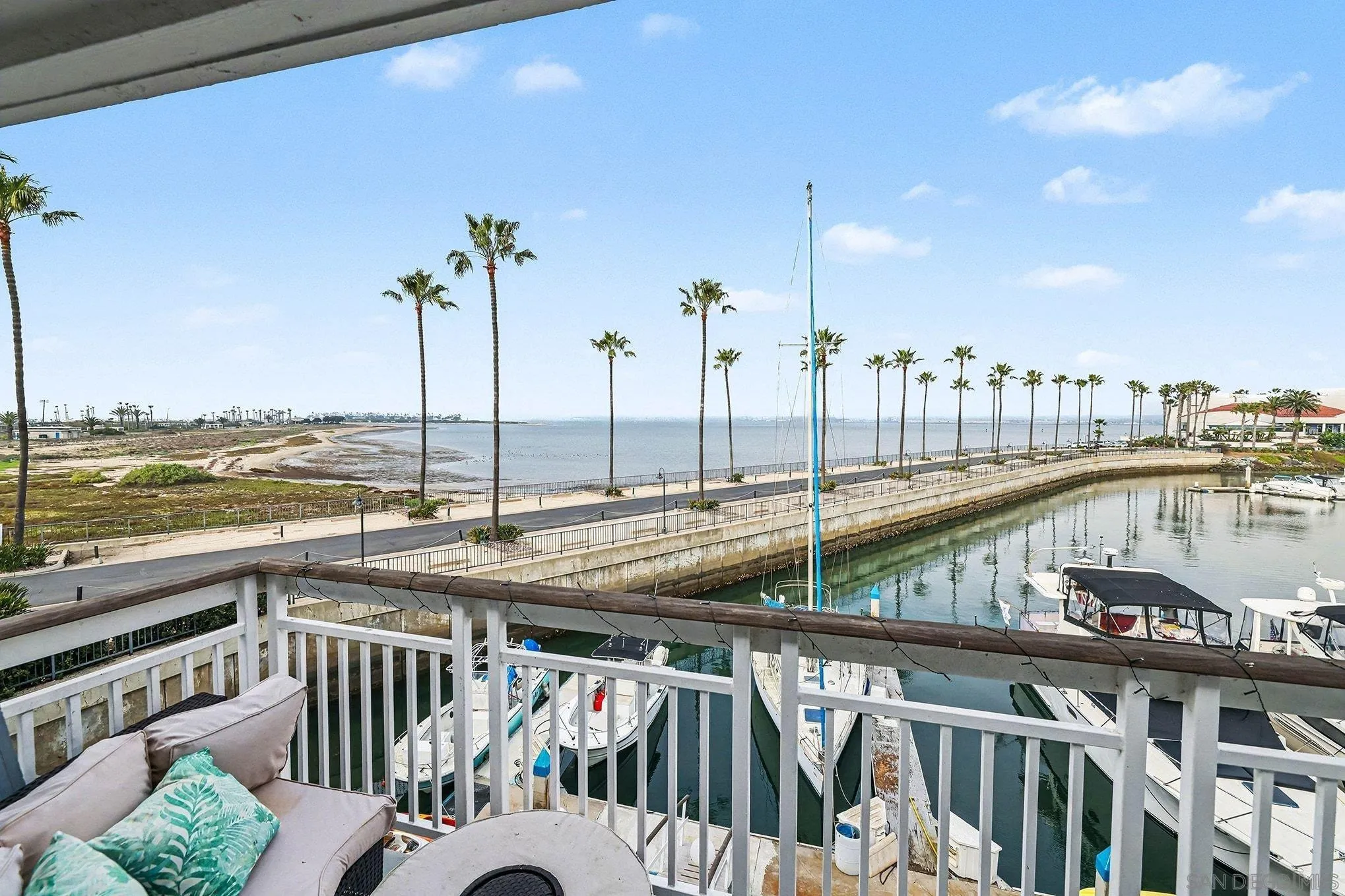 https://cdn.realtyfeed.com/cdn/127/260001931/ee1006e338966852ef42224aad4f99cc.webp