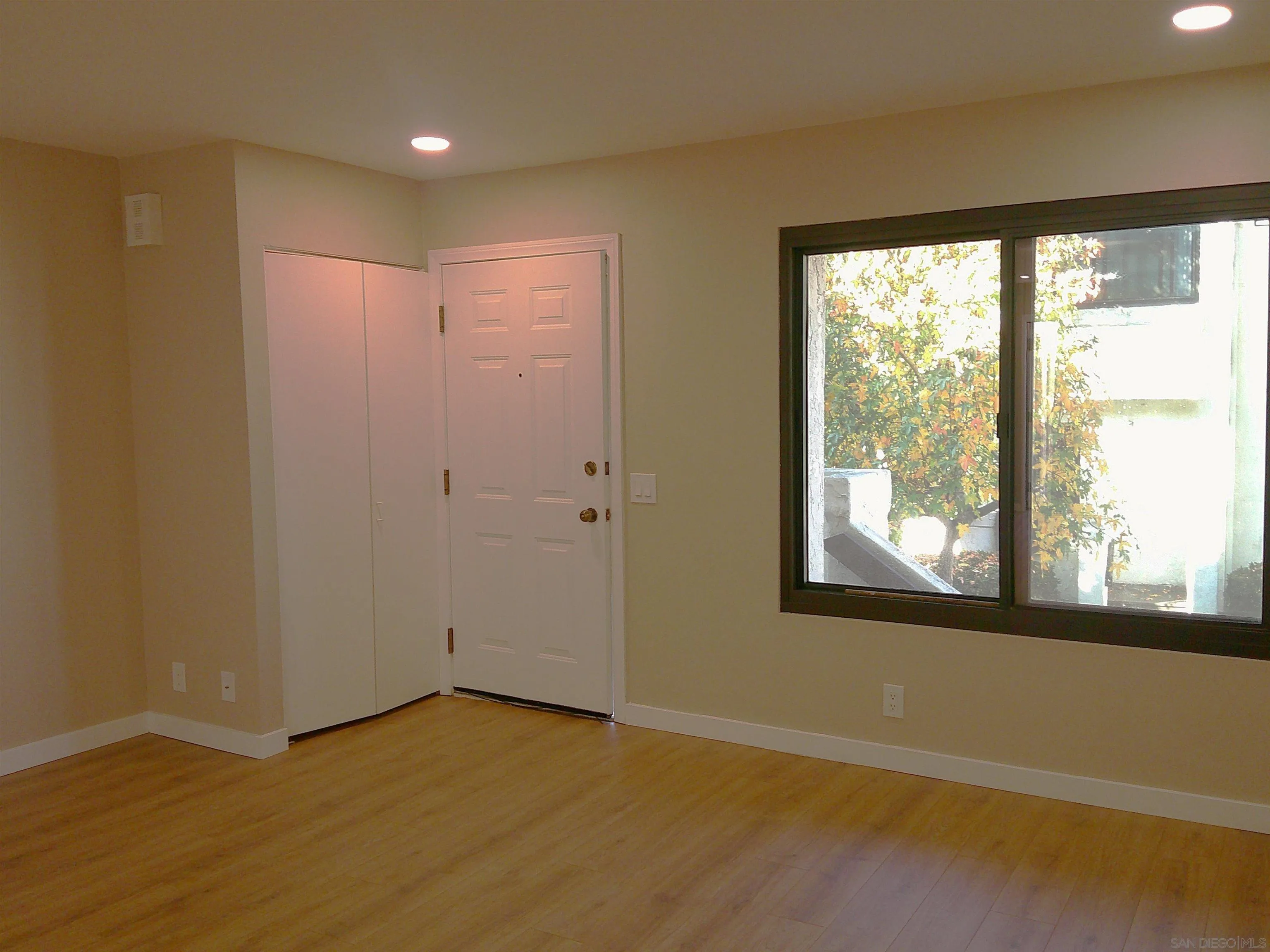 Photo #15: 260001933 Listing: Photo #15