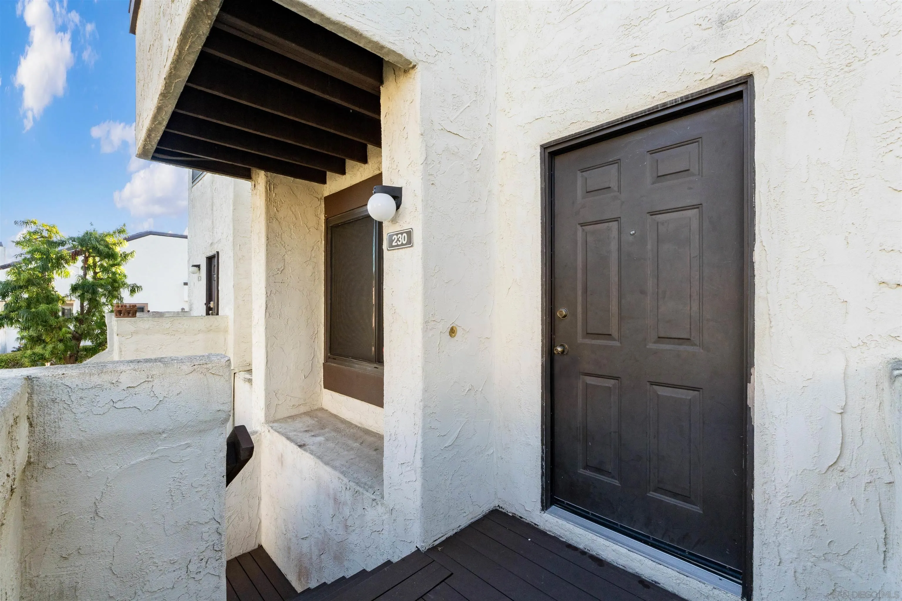 https://cdn.realtyfeed.com/cdn/127/260001933/87c2d9cebf9b92576d016e10870b76c8.webp
