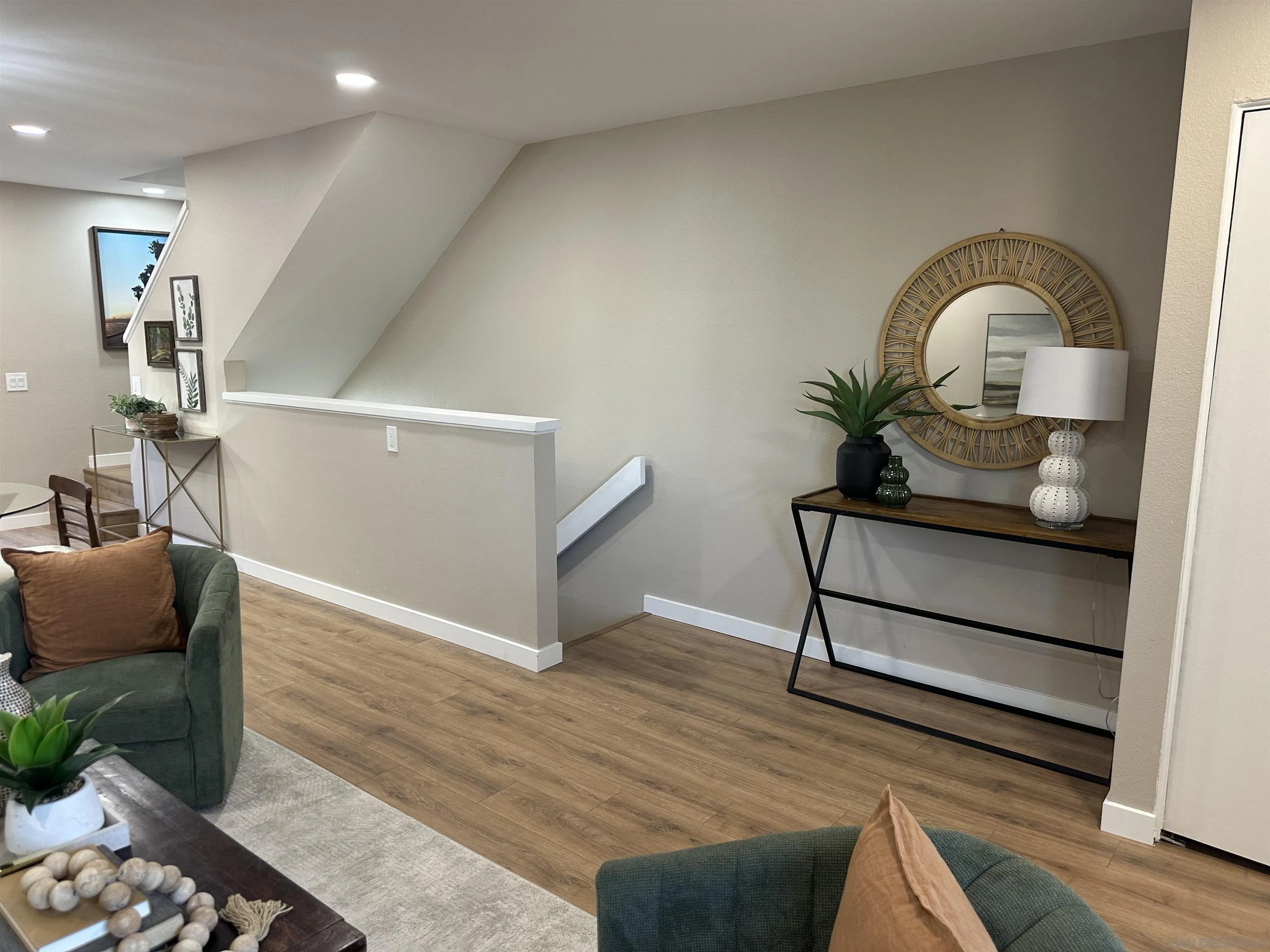 https://cdn.realtyfeed.com/cdn/127/260001933/92c85fee1c7bdb2040d95fecf230e7c0.webp