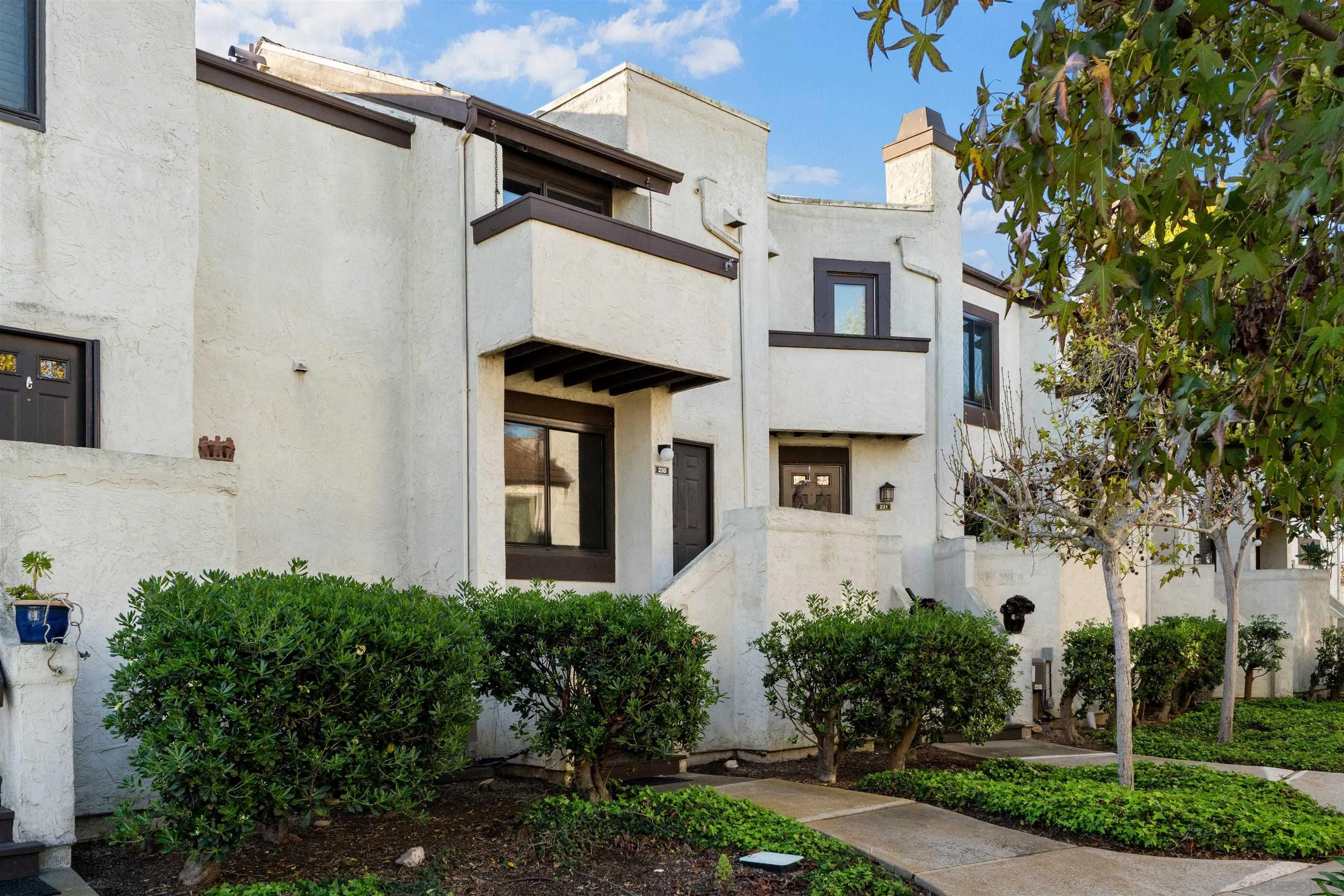 https://cdn.realtyfeed.com/cdn/127/260001933/ccedb266488d4638b4f819e06fb53bf7.webp