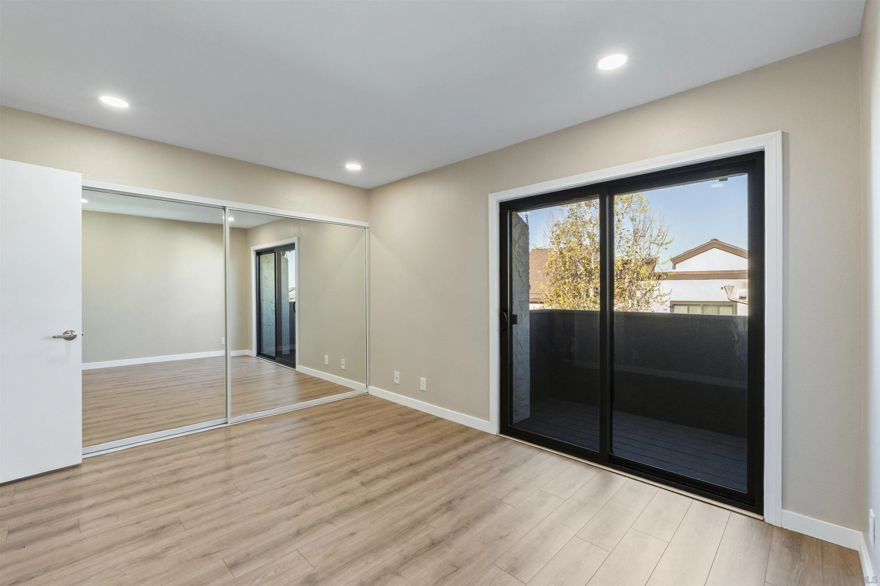 Photo #11: 260001933 Listing: Photo #11