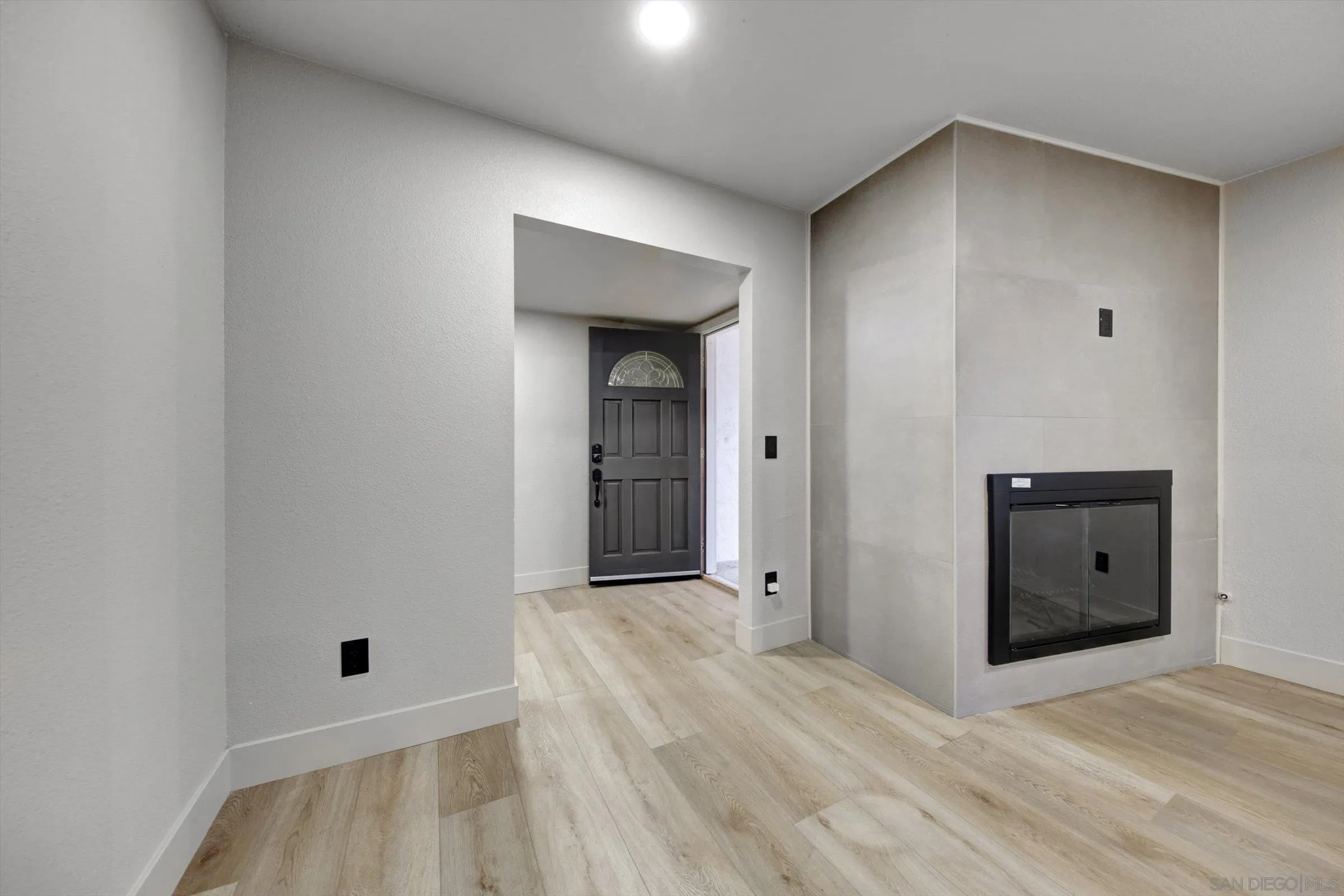 https://cdn.realtyfeed.com/cdn/127/260001935/58196ccc9ba51135f96b07d93c432c64.webp