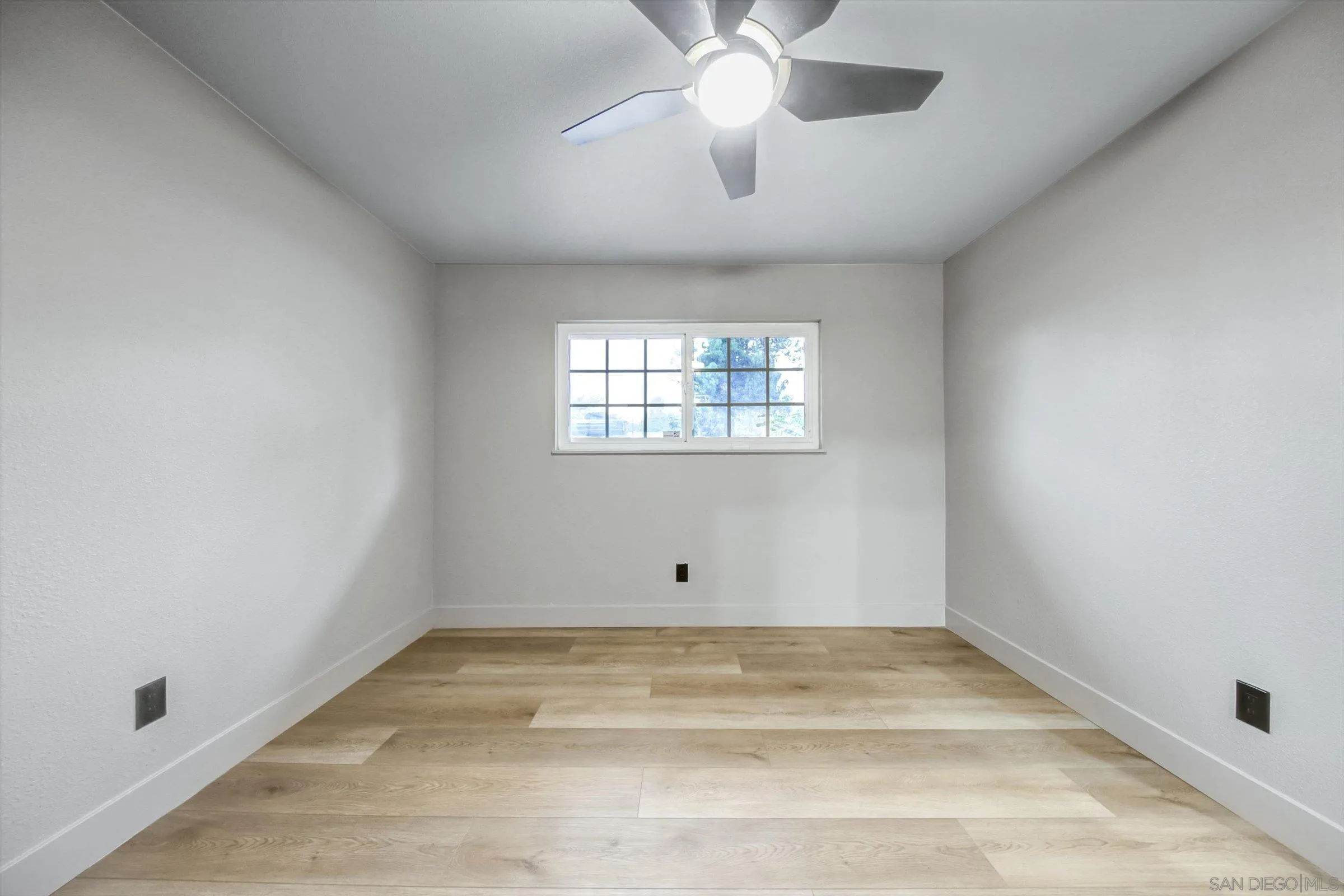 https://cdn.realtyfeed.com/cdn/127/260001935/5d9c7cafb7be0310f8fcc7390554156c.webp