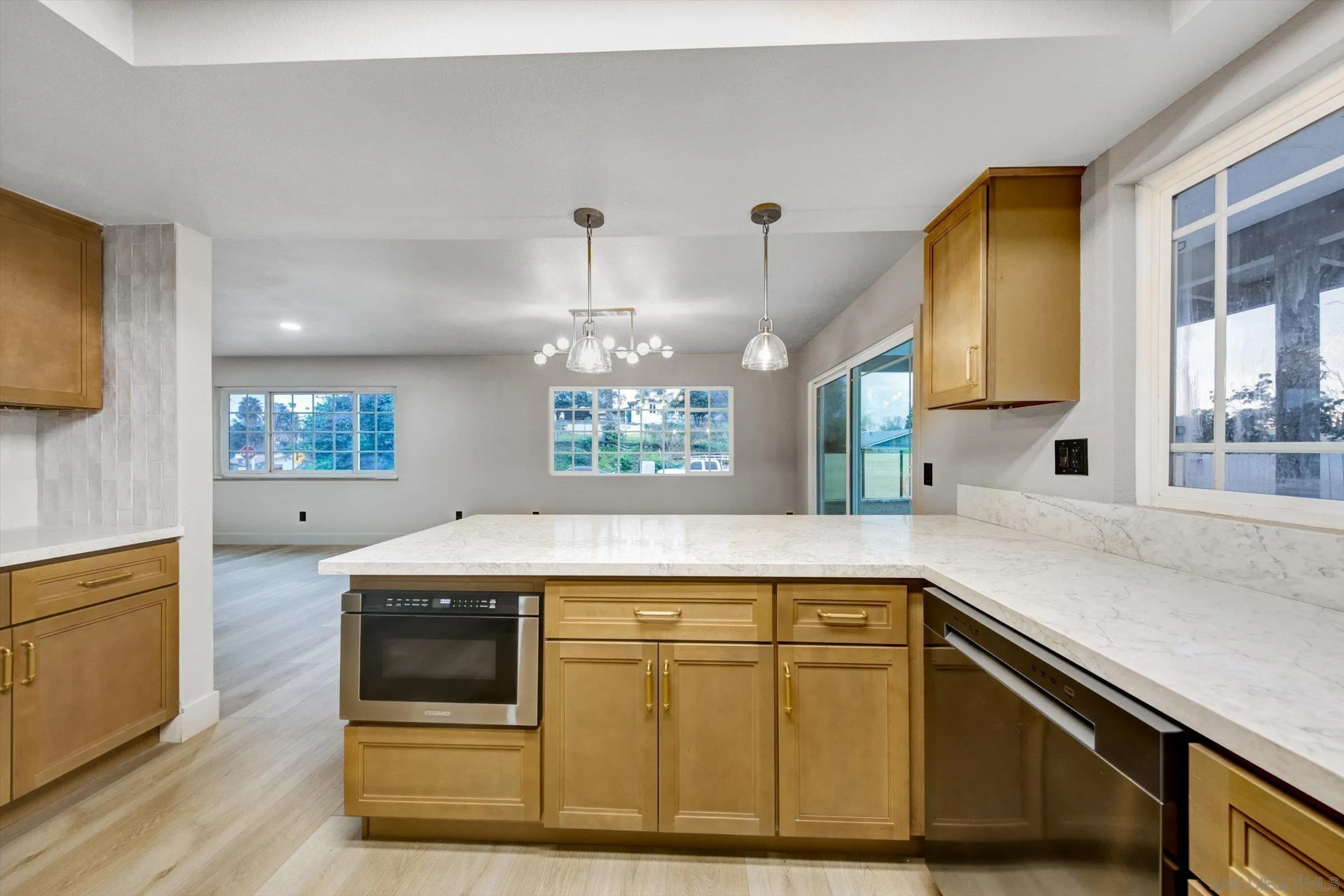 https://cdn.realtyfeed.com/cdn/127/260001935/91a7ca2ef8c638914129a9d81ee162cb.webp