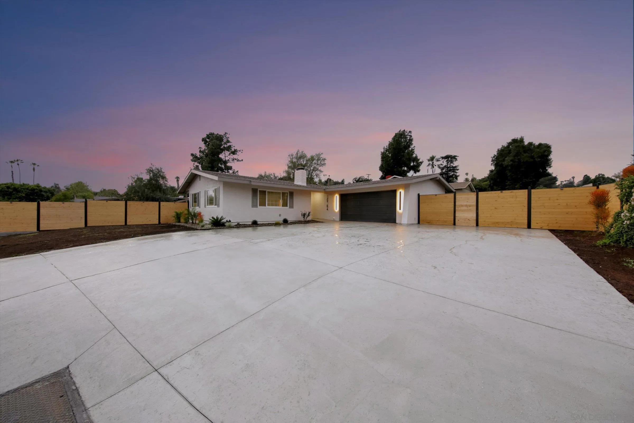 https://cdn.realtyfeed.com/cdn/127/260001935/e54d10bd37d5776f440ed02dac3a8c2c.webp