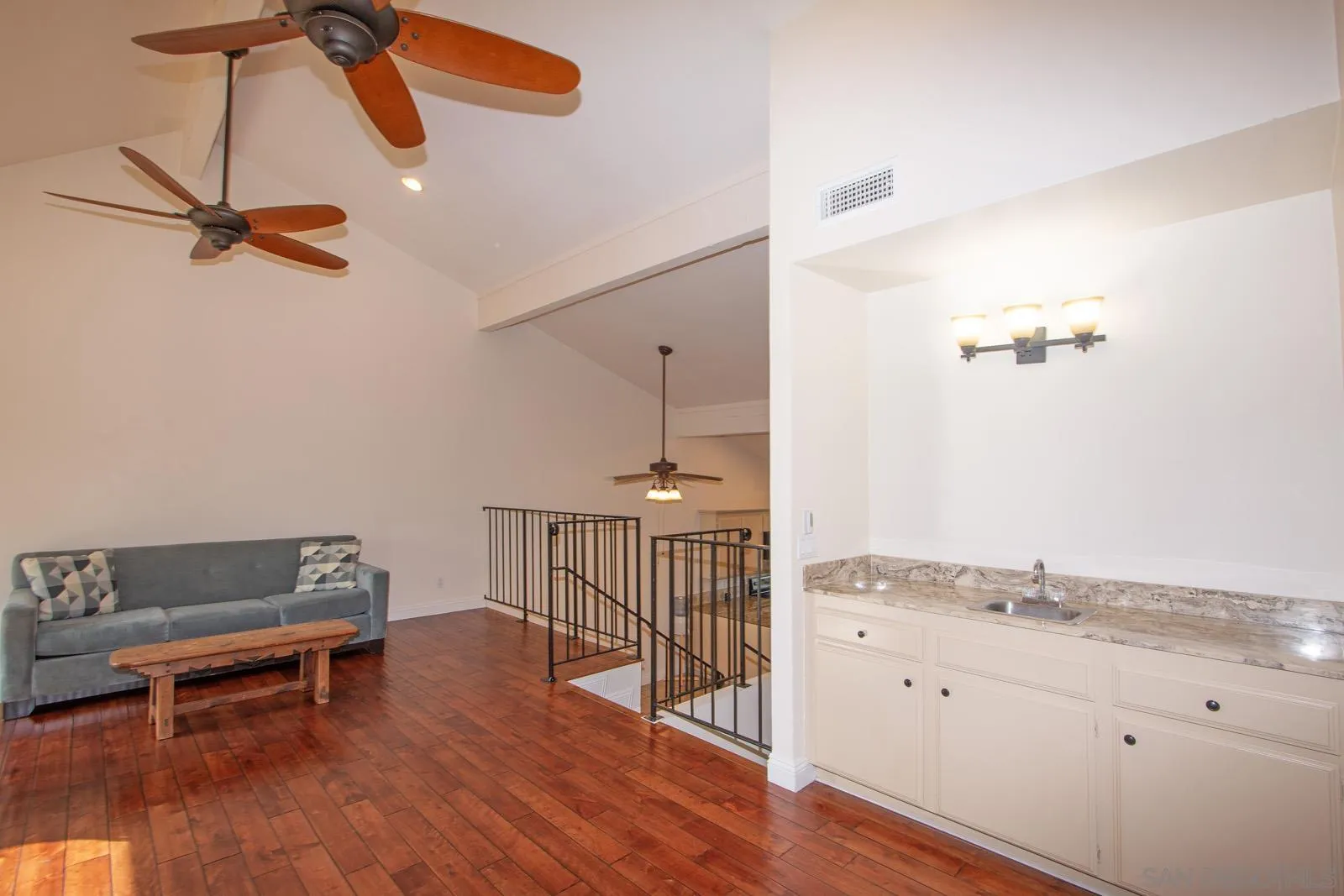 https://cdn.realtyfeed.com/cdn/127/260001937/32501fece44b6443c51946197bacb332.webp