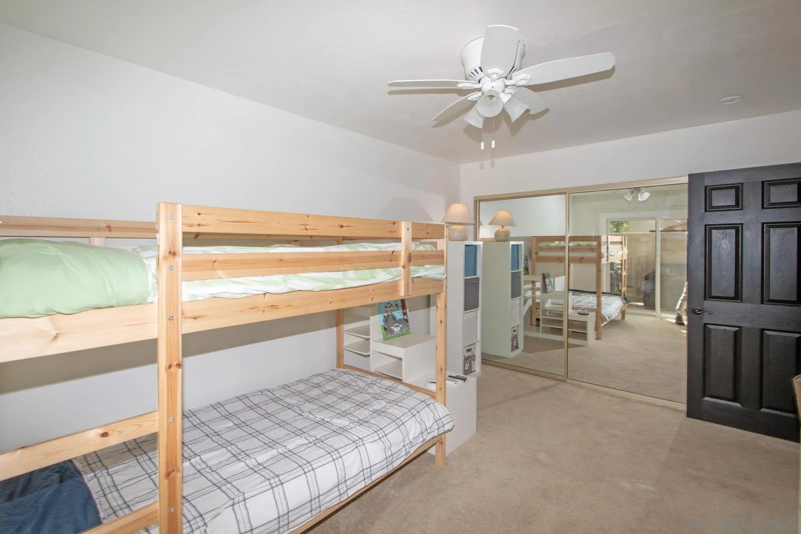 https://cdn.realtyfeed.com/cdn/127/260001937/7be7f5653e39ef419f26a0117aed532f.webp