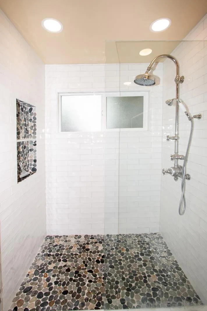 https://cdn.realtyfeed.com/cdn/127/260001937/c7611276f18b6c43fce9e8a1359e4046.webp