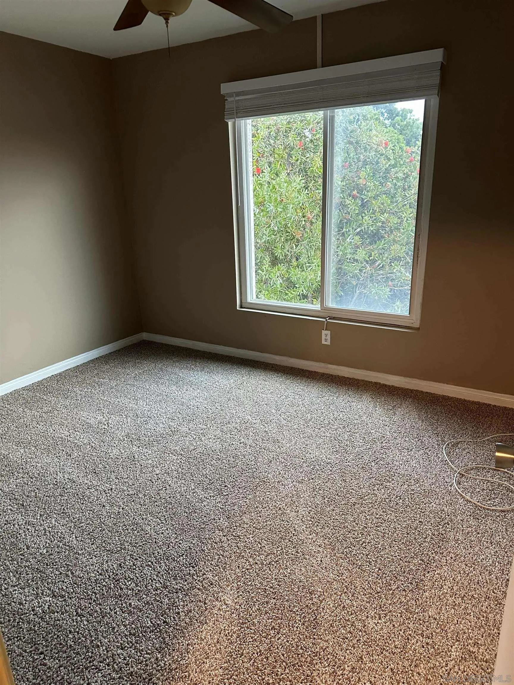https://cdn.realtyfeed.com/cdn/127/260001942/210a32154ab0e83c8fcc7aea9567d076.webp