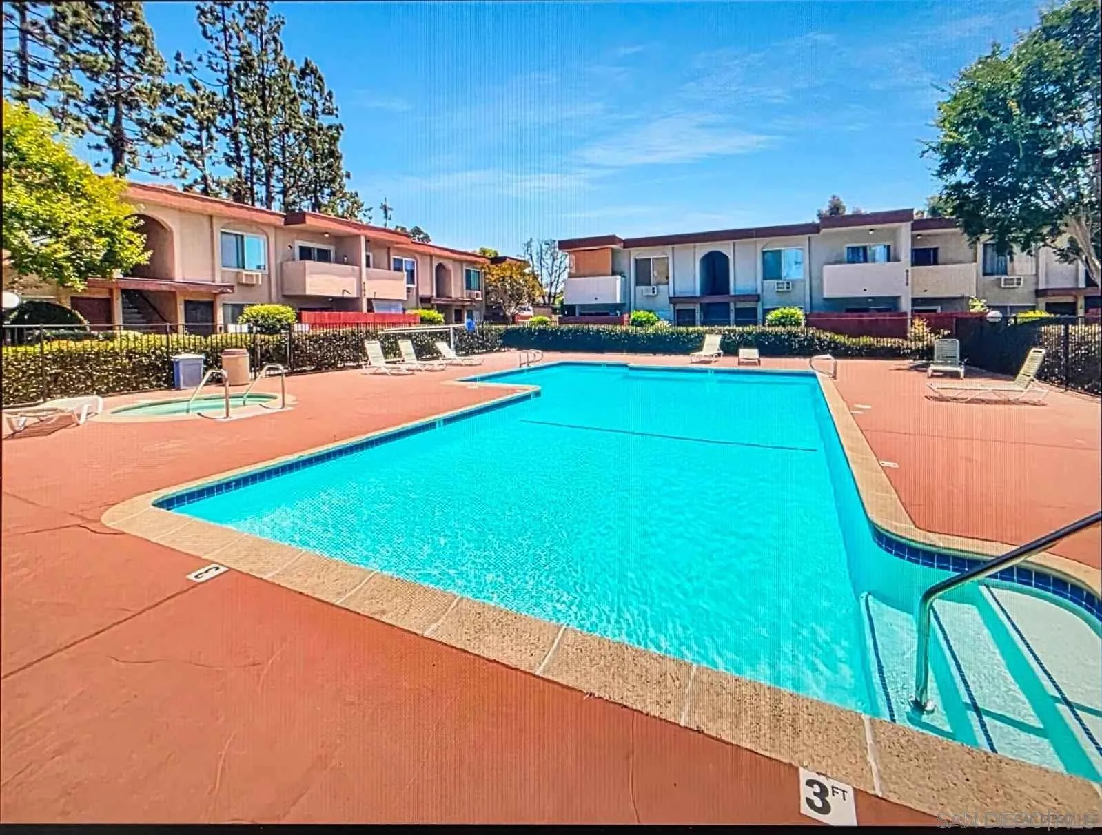 https://cdn.realtyfeed.com/cdn/127/260001942/af4fec57d6b67194da3717011175d7c0.webp