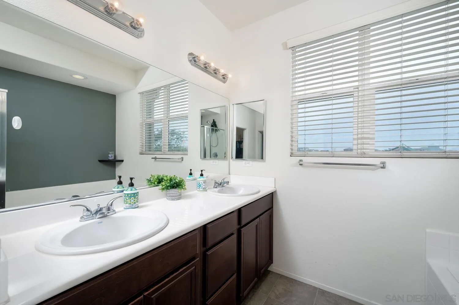 Photo #22: 260001944 Listing: Photo #22