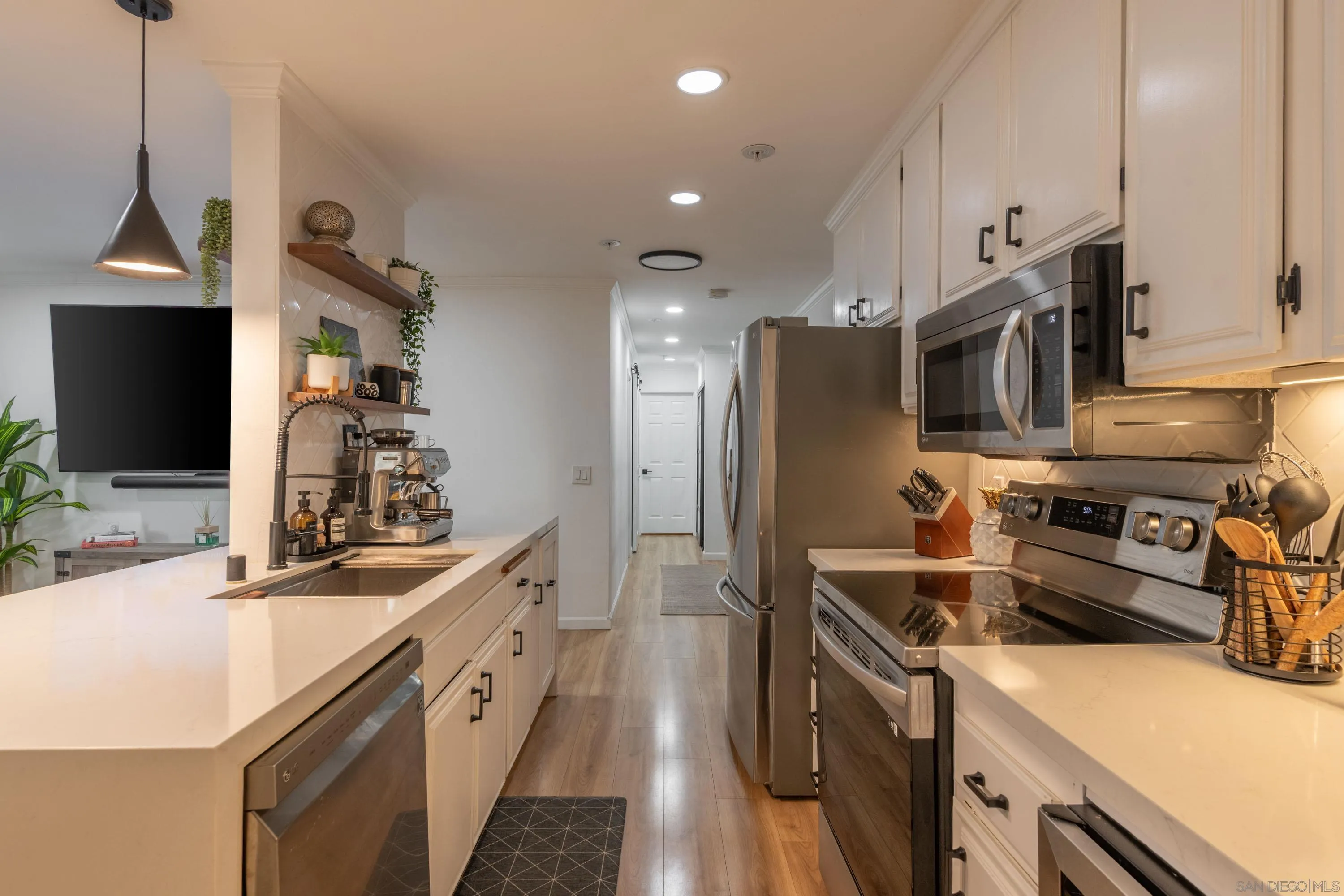 Photo #11: 260001945 Listing: Photo #11