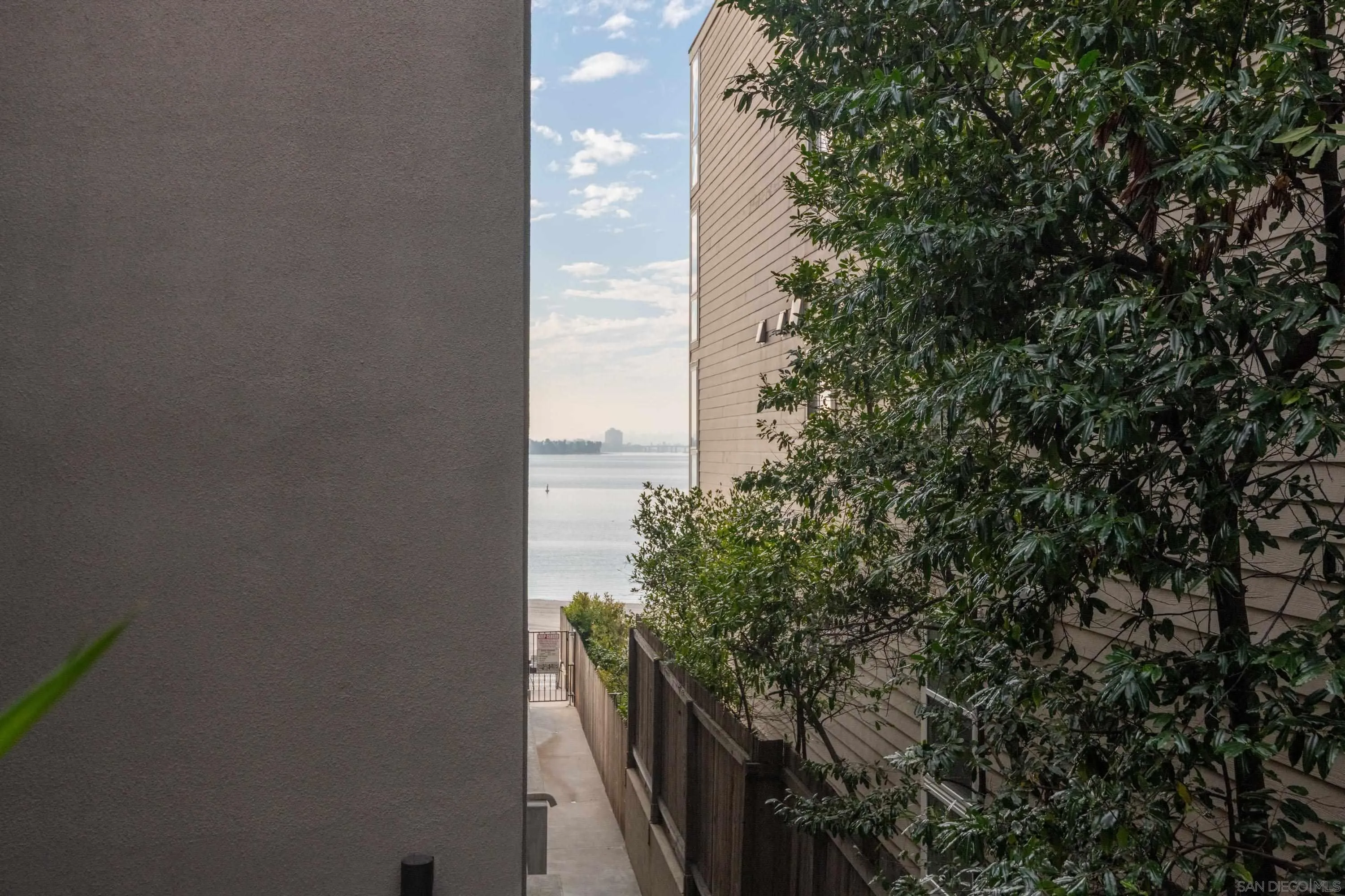 Photo #3: 260001945 Listing: Photo #3