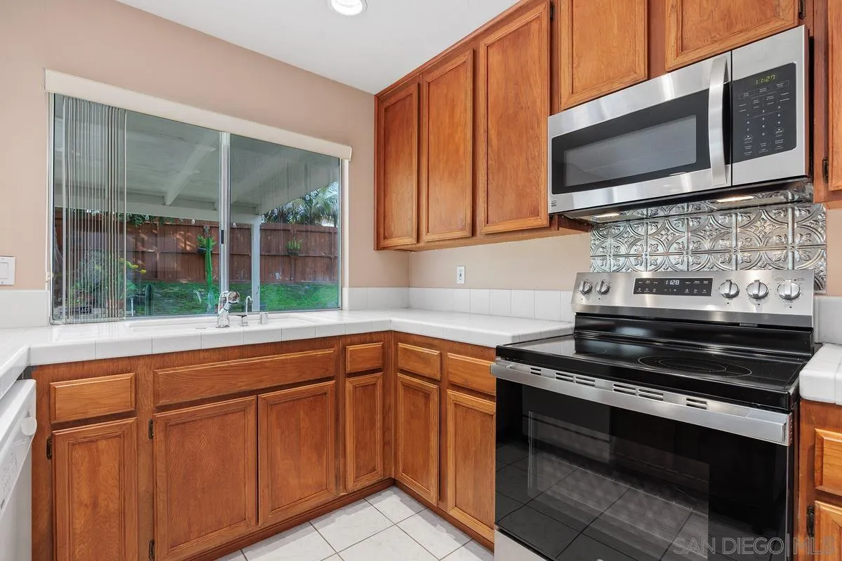 https://cdn.realtyfeed.com/cdn/127/260001948/31dcbd47030e05e888372c3e237d38a1.webp