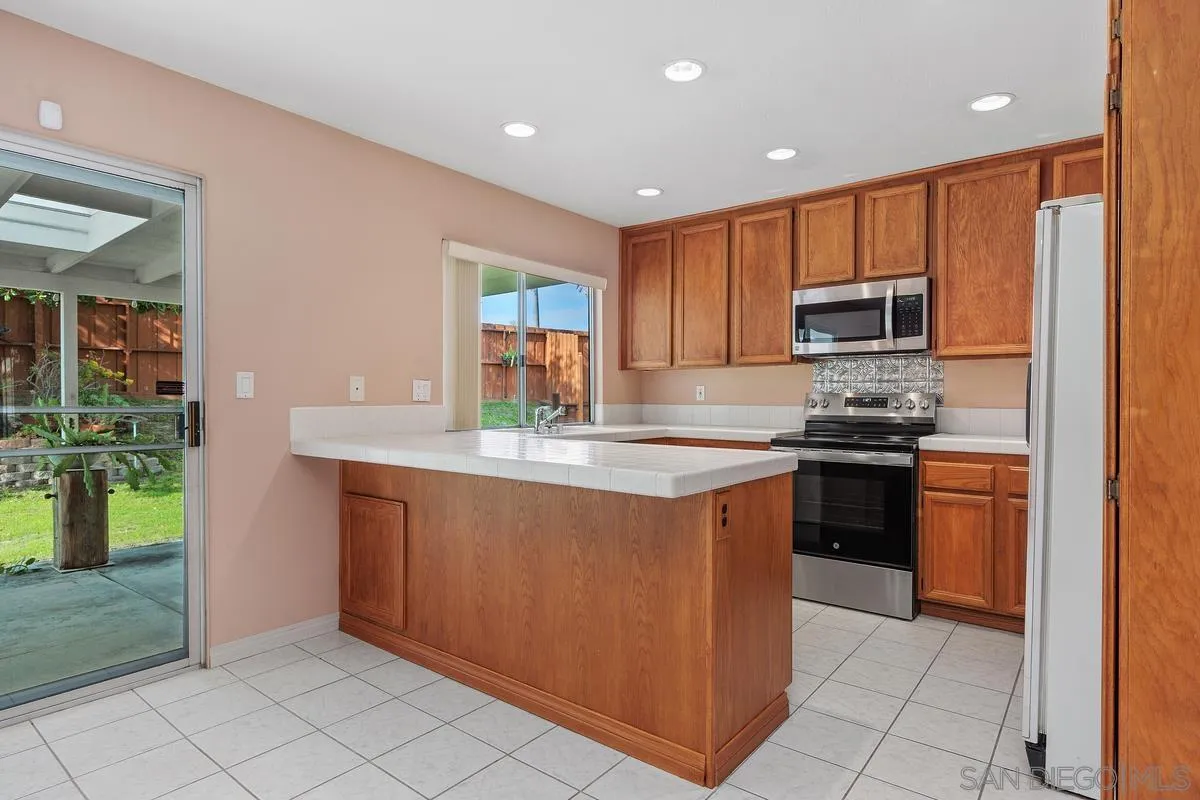 https://cdn.realtyfeed.com/cdn/127/260001948/6016f7da38bcfa62f0512142aa612c16.webp