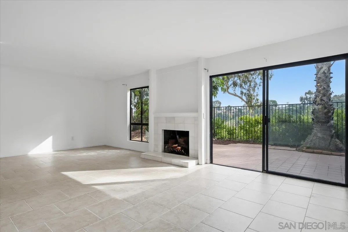 Photo #12: 260001950 Listing: Photo #12