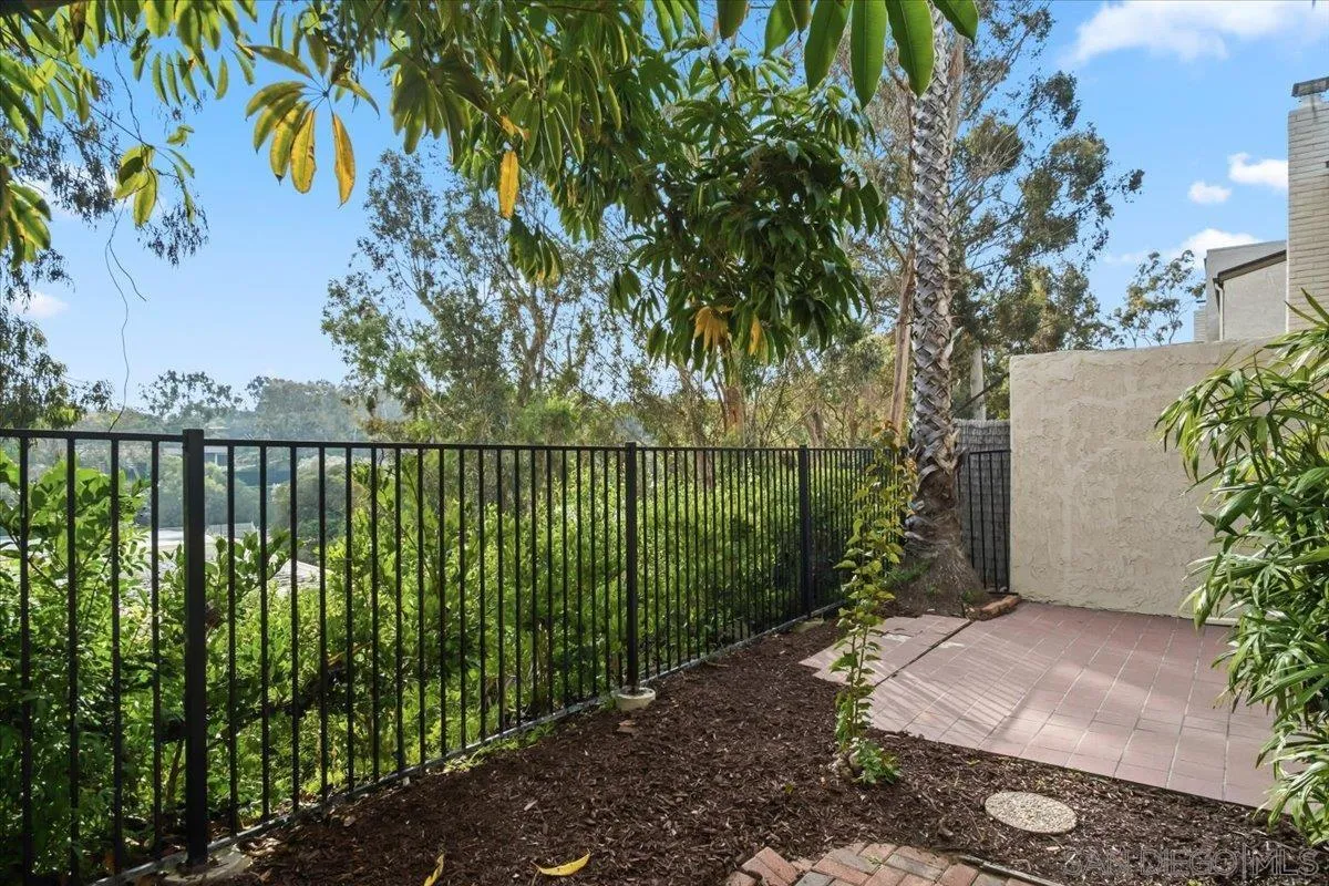 Photo #16: 260001950 Listing: Photo #16