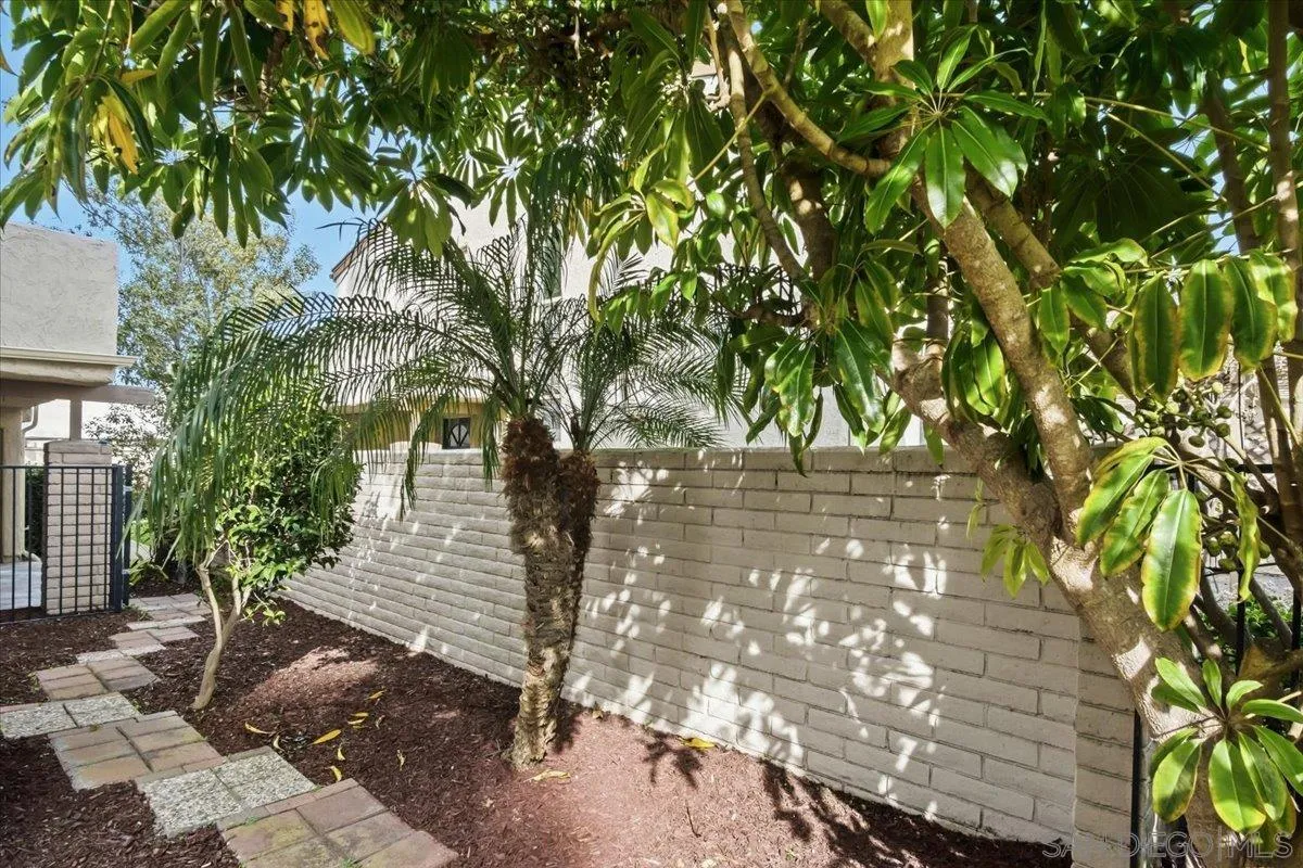 Photo #18: 260001950 Listing: Photo #18