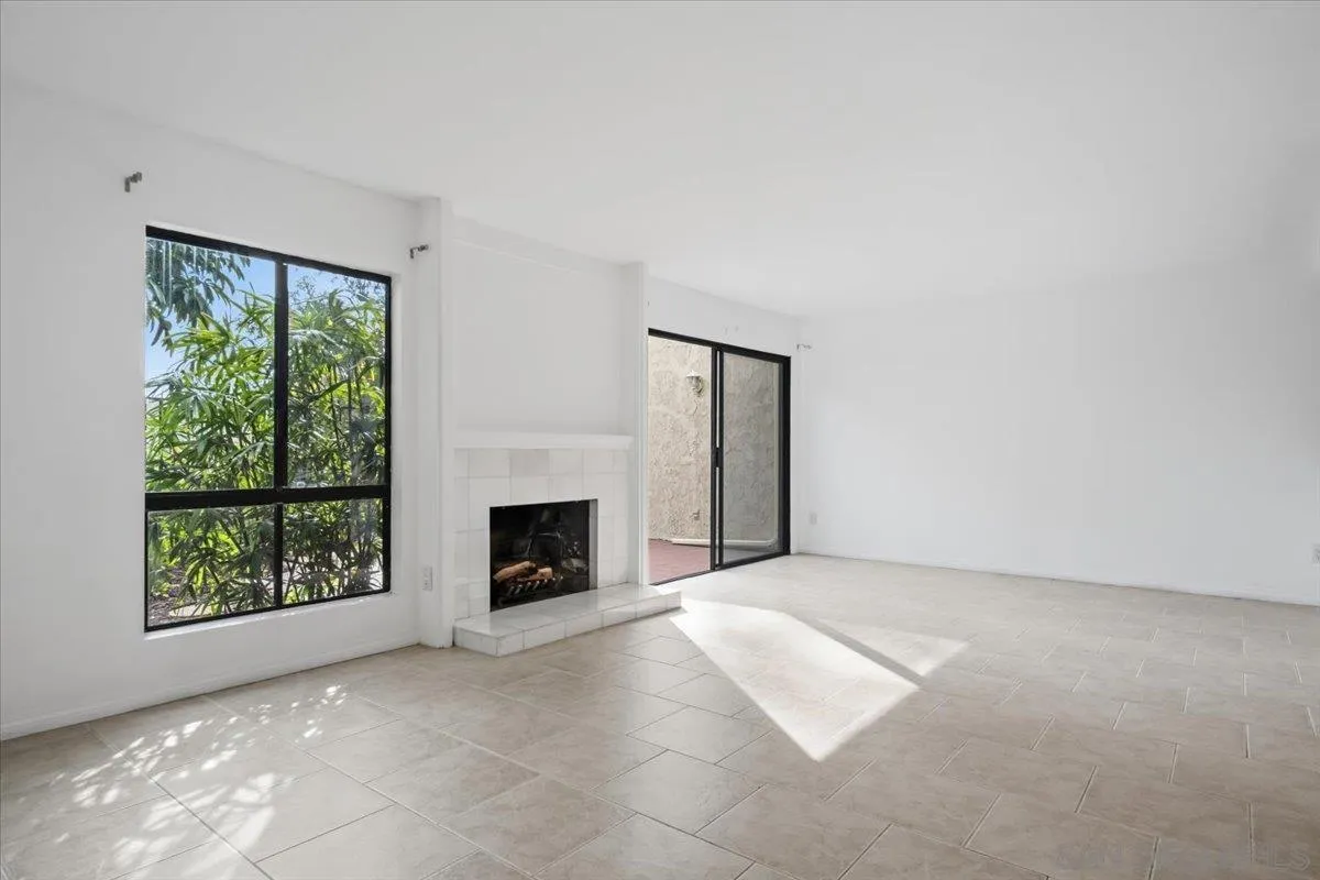 Photo #11: 260001950 Listing: Photo #11