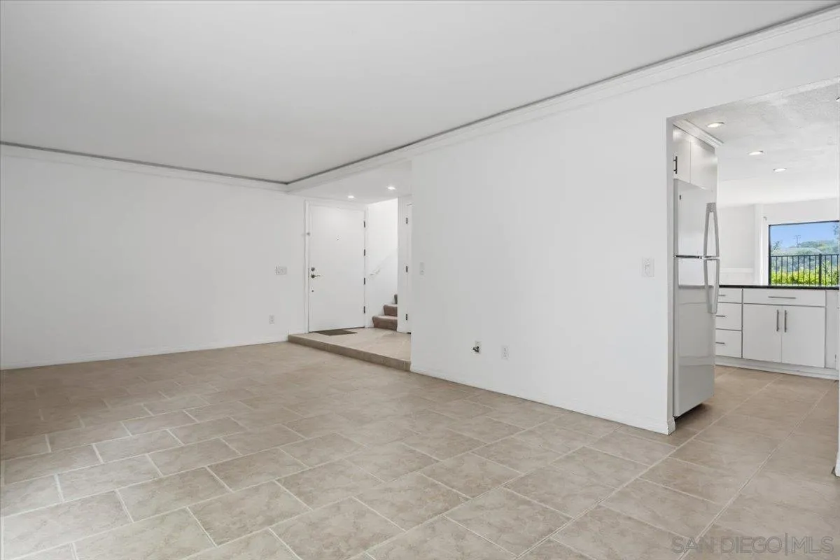 Photo #4: 260001950 Listing: Photo #4