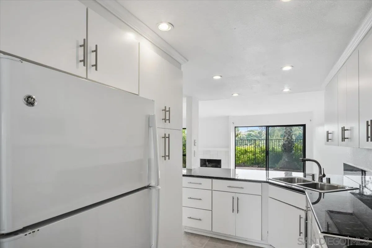 Photo #23: 260001950 Listing: Photo #23