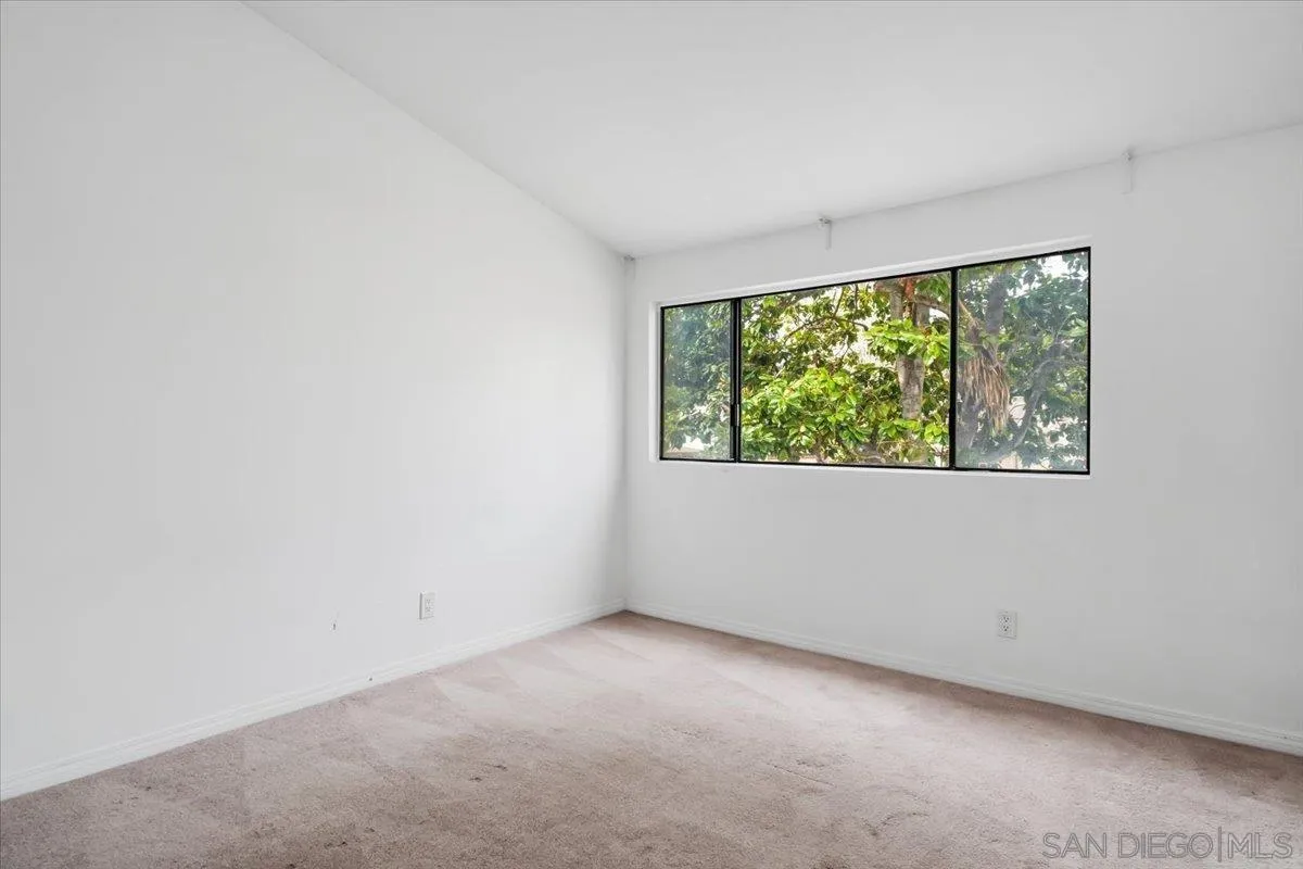 Photo #52: 260001950 Listing: Photo #52