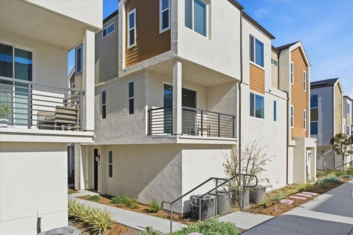 Photo #1: 260001953 Listing: Photo #1