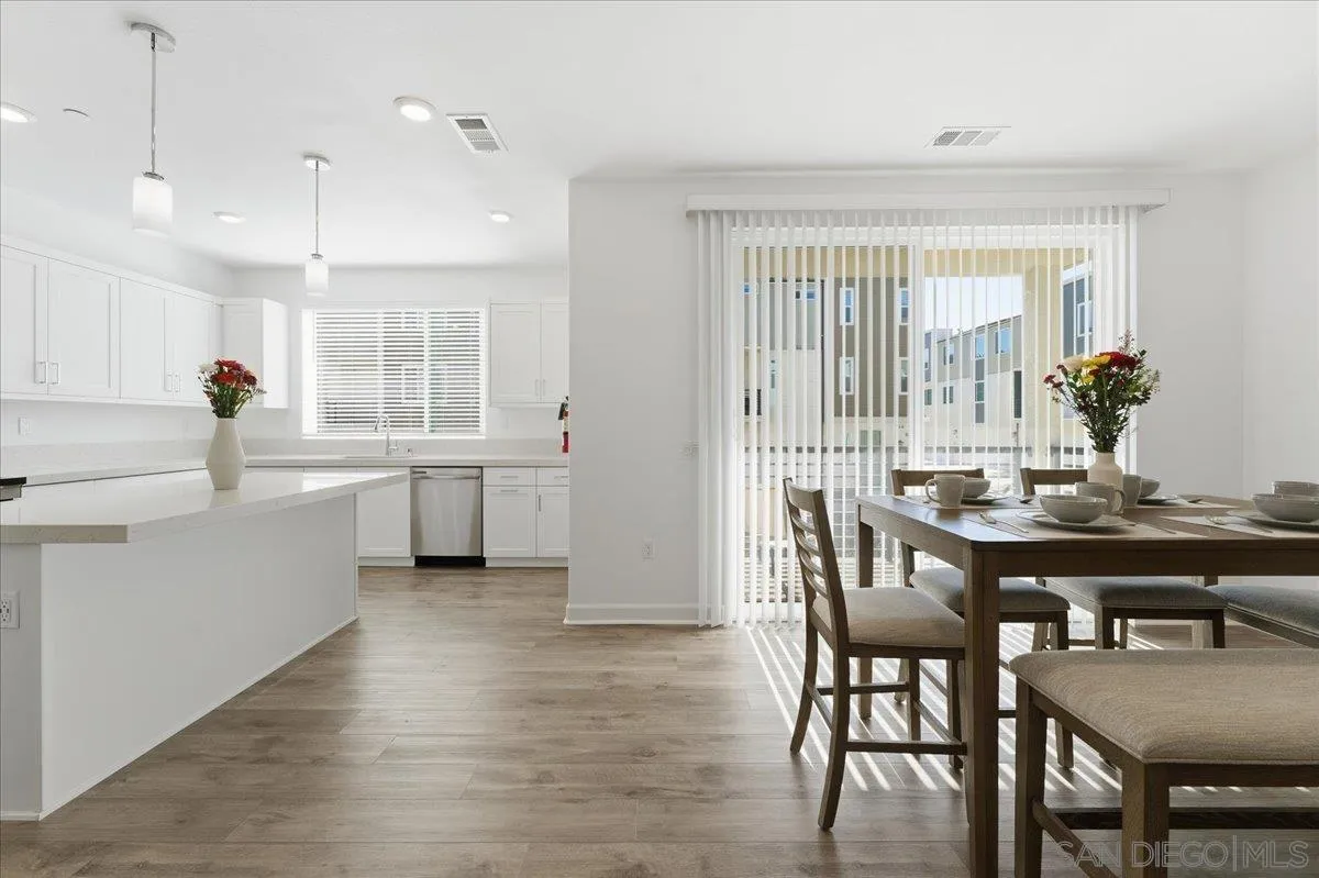Photo #9: 260001953 Listing: Photo #9