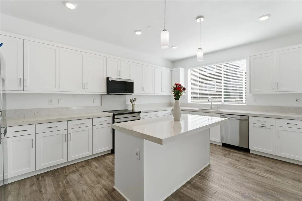 Photo #12: 260001953 Listing: Photo #12