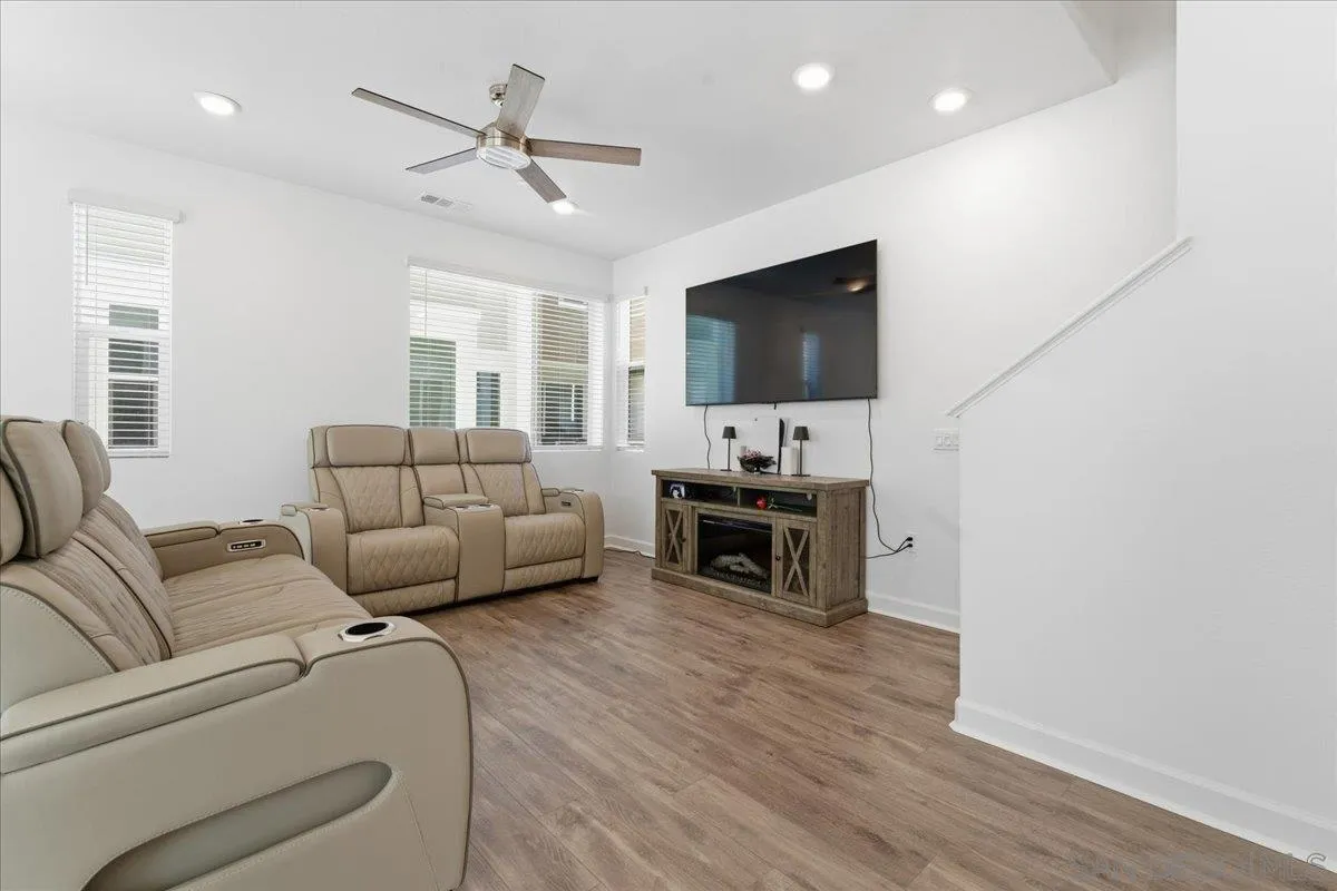 Photo #5: 260001953 Listing: Photo #5