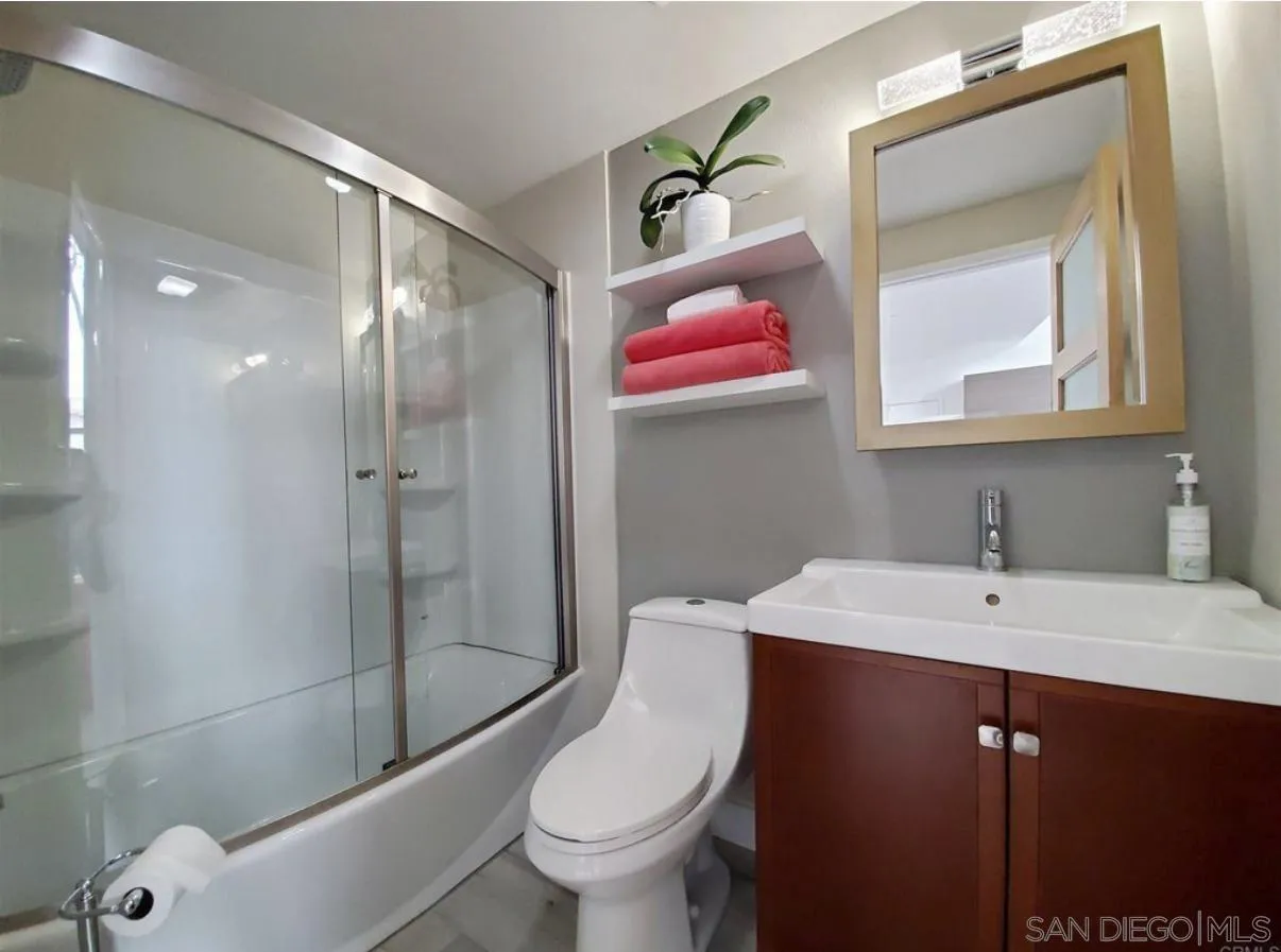 Photo #7: 260001954 Listing: Photo #7
