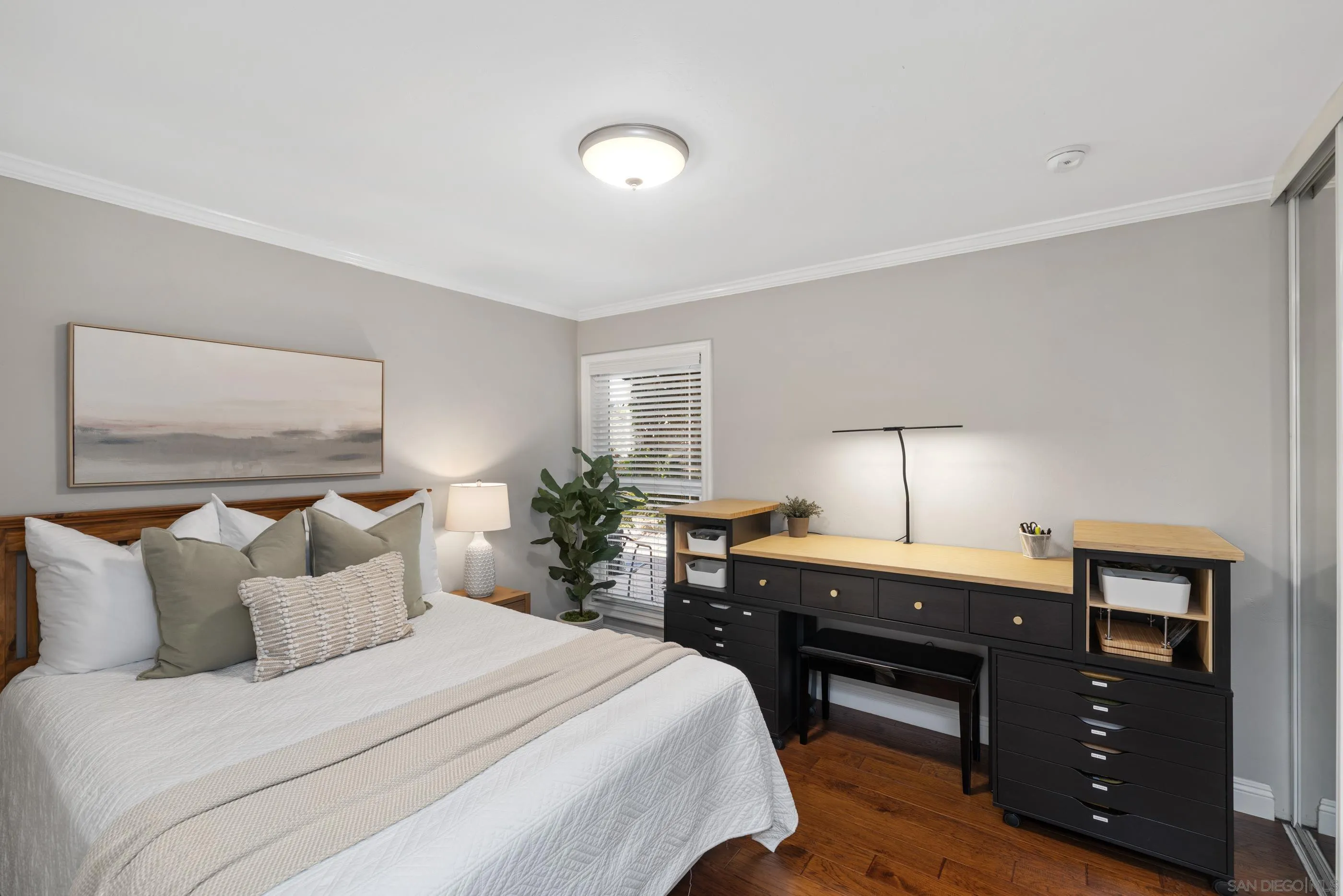 https://cdn.realtyfeed.com/cdn/127/260001955/4fabcd821f7a9890956125892af7d276.webp