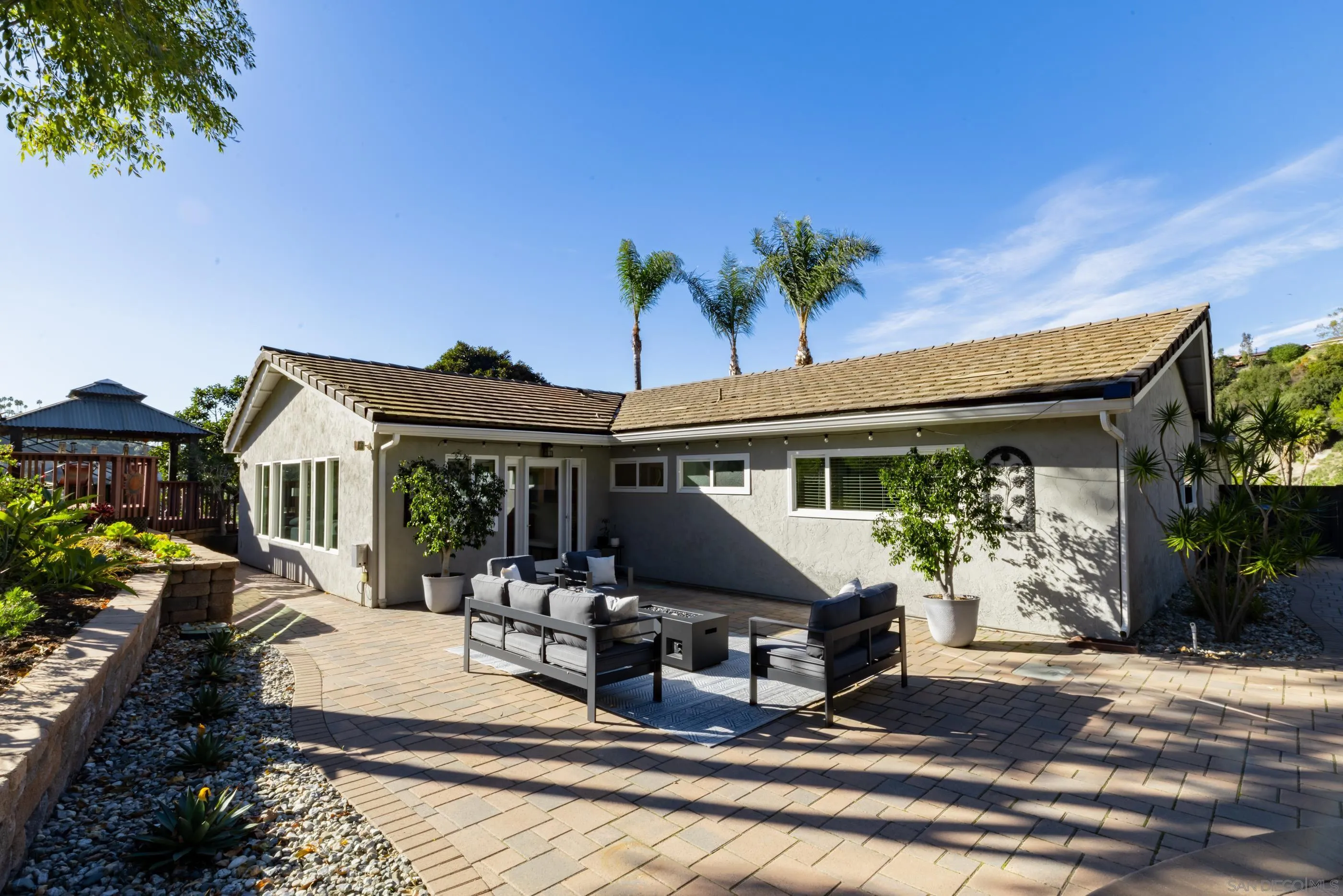 https://cdn.realtyfeed.com/cdn/127/260001955/cd133835f83e9683302d25ed26cc10f8.webp