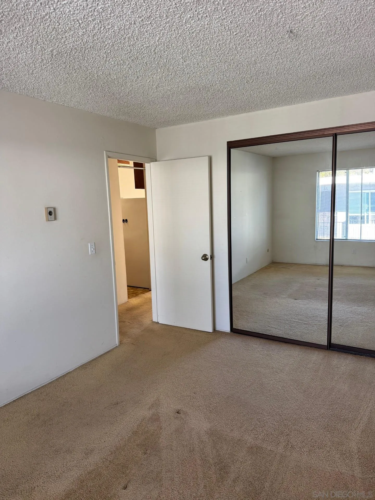 Photo #9: 260001958 Listing: Photo #9