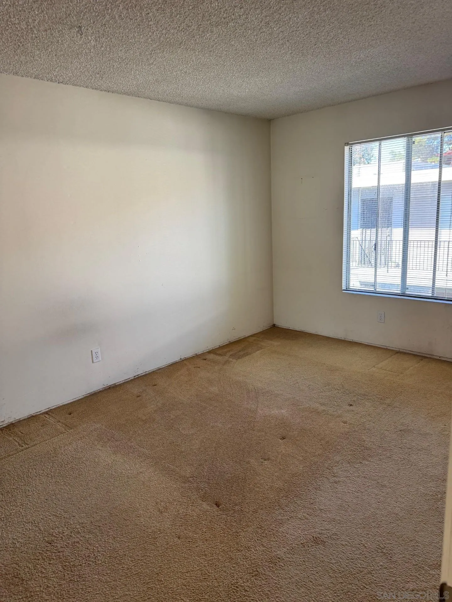 Photo #8: 260001958 Listing: Photo #8