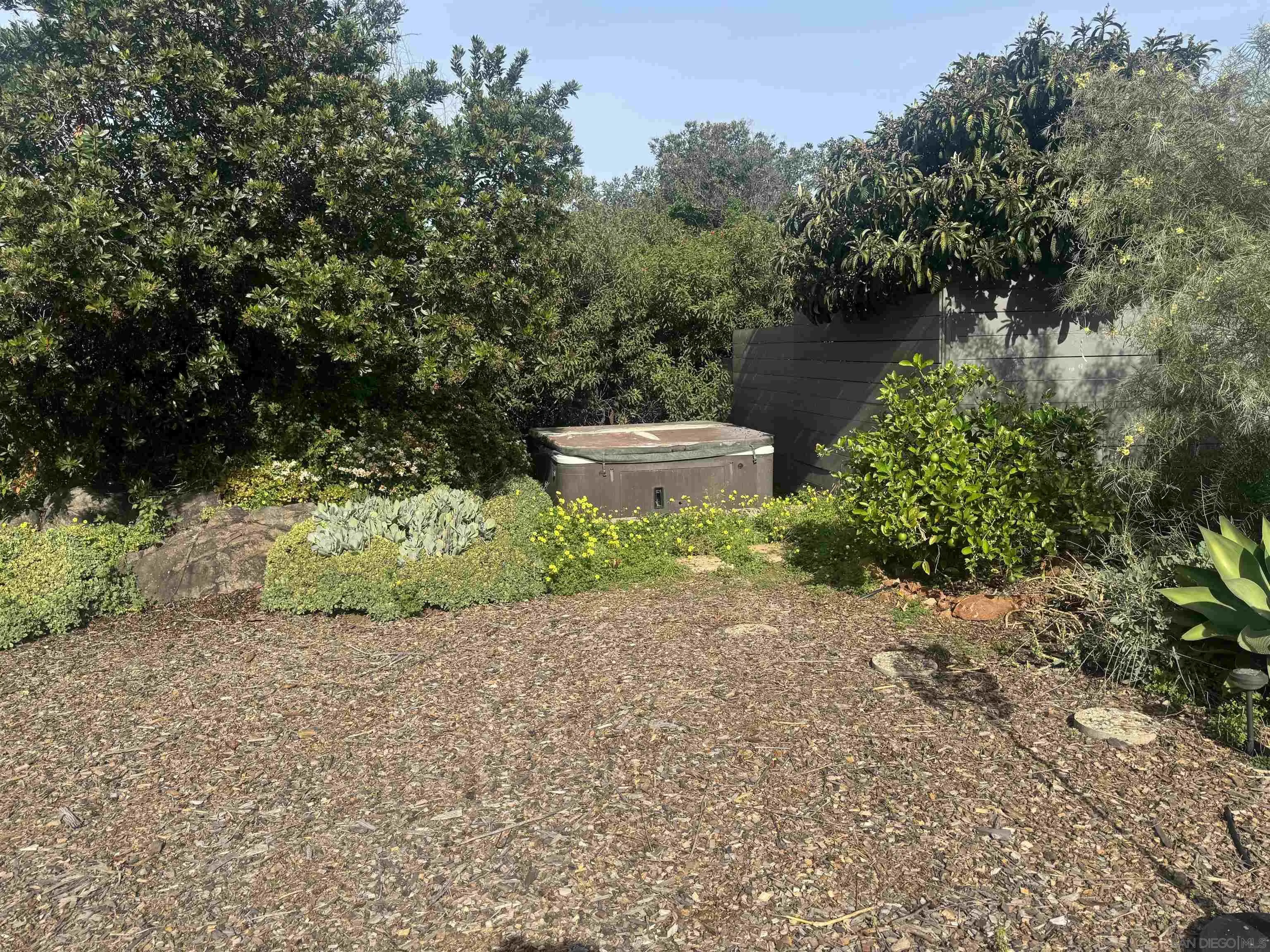 https://cdn.realtyfeed.com/cdn/127/260001961/815d3bd48e12017a7105edfc70f75adf.webp