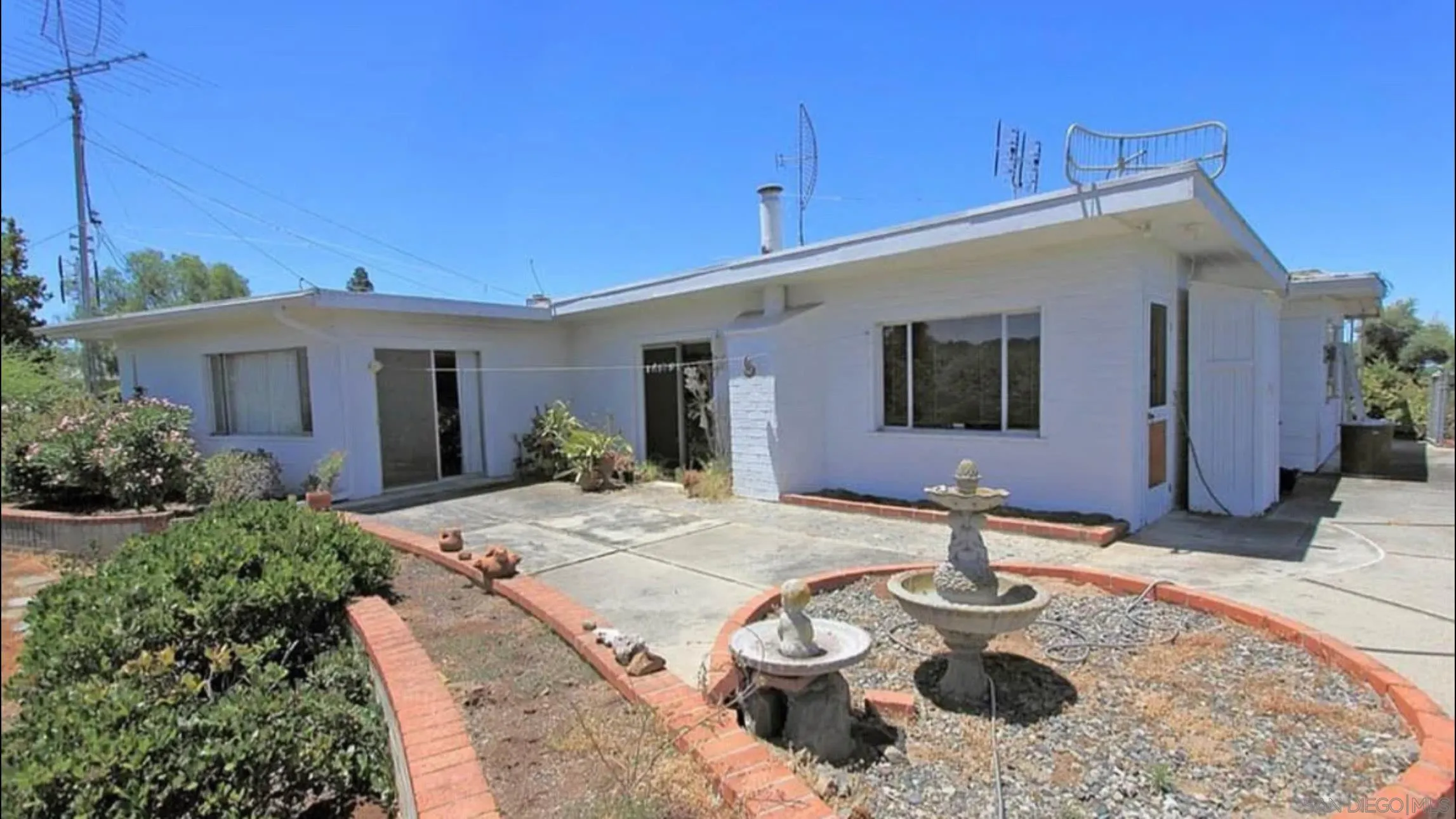 https://cdn.realtyfeed.com/cdn/127/260001961/840d93e6b4ea1090a85e888da9789a23.webp