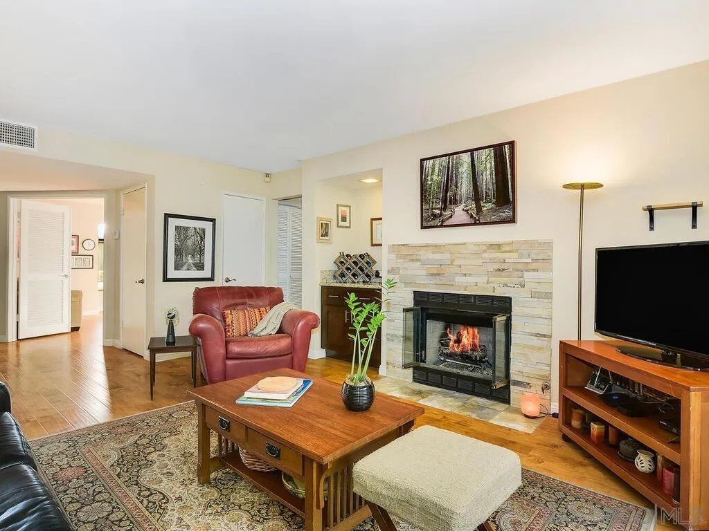 Photo #7: 260001962 Listing: Photo #7