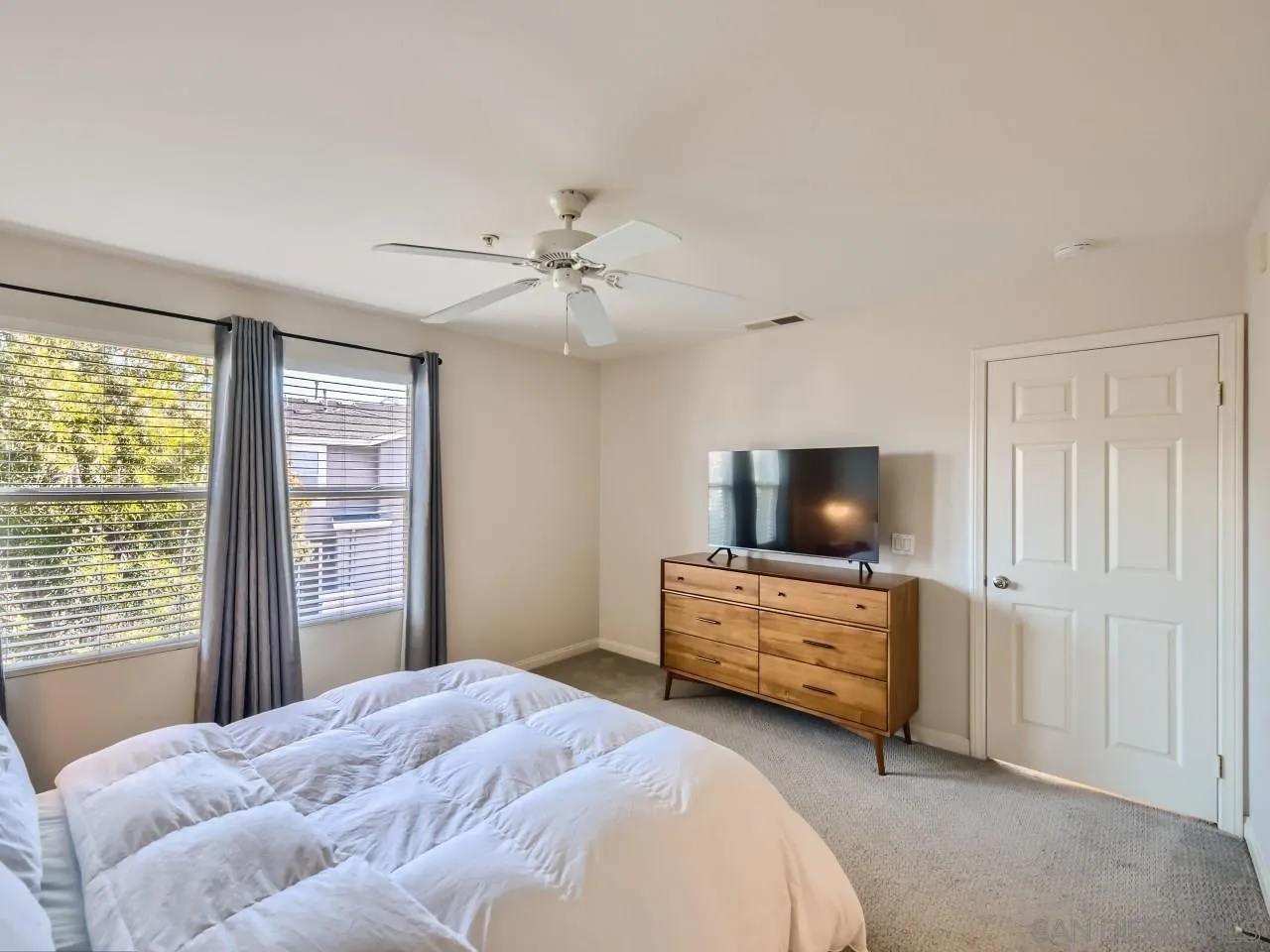 Photo #11: 260001963 Listing: Photo #11