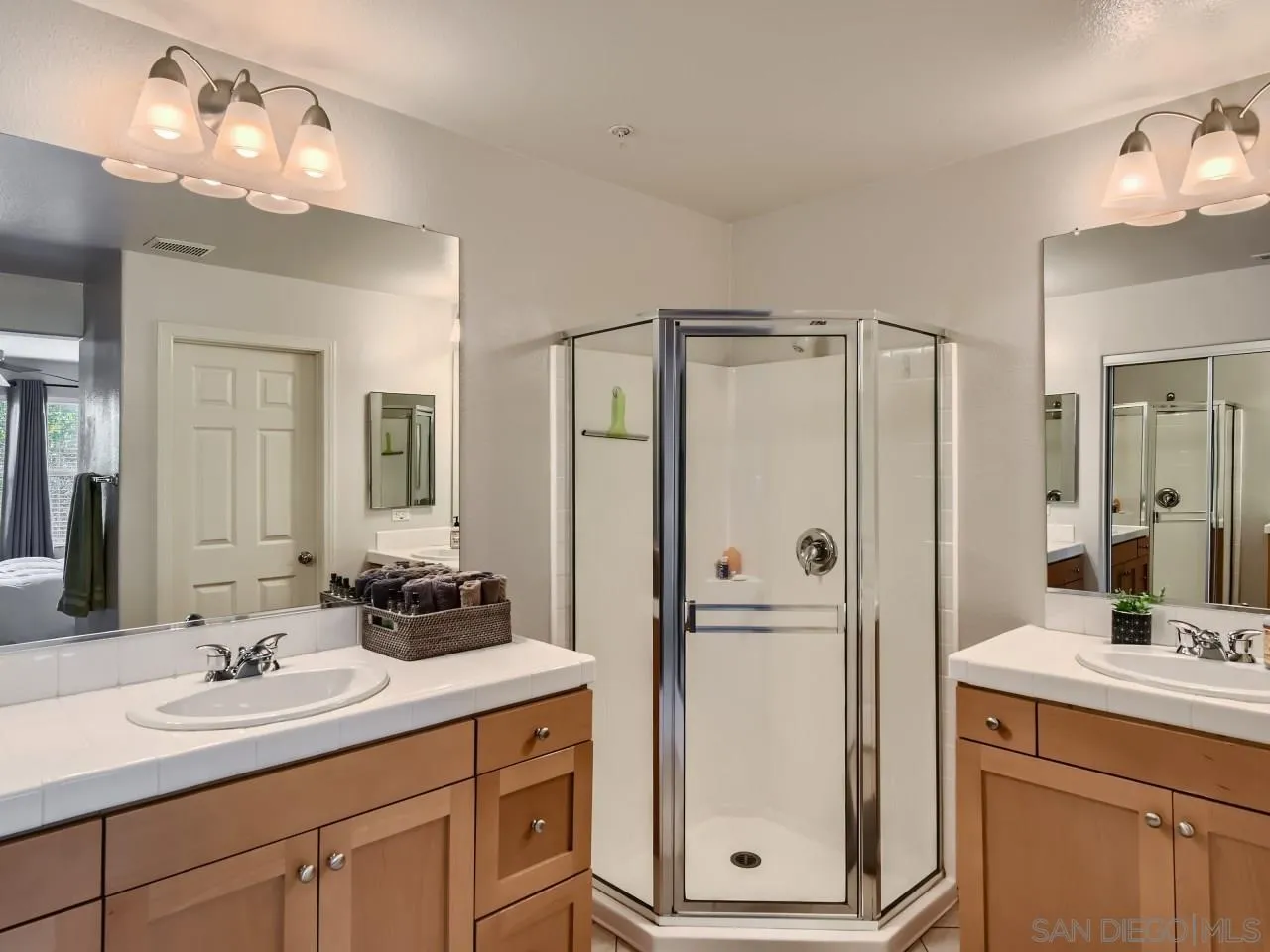 Photo #15: 260001963 Listing: Photo #15