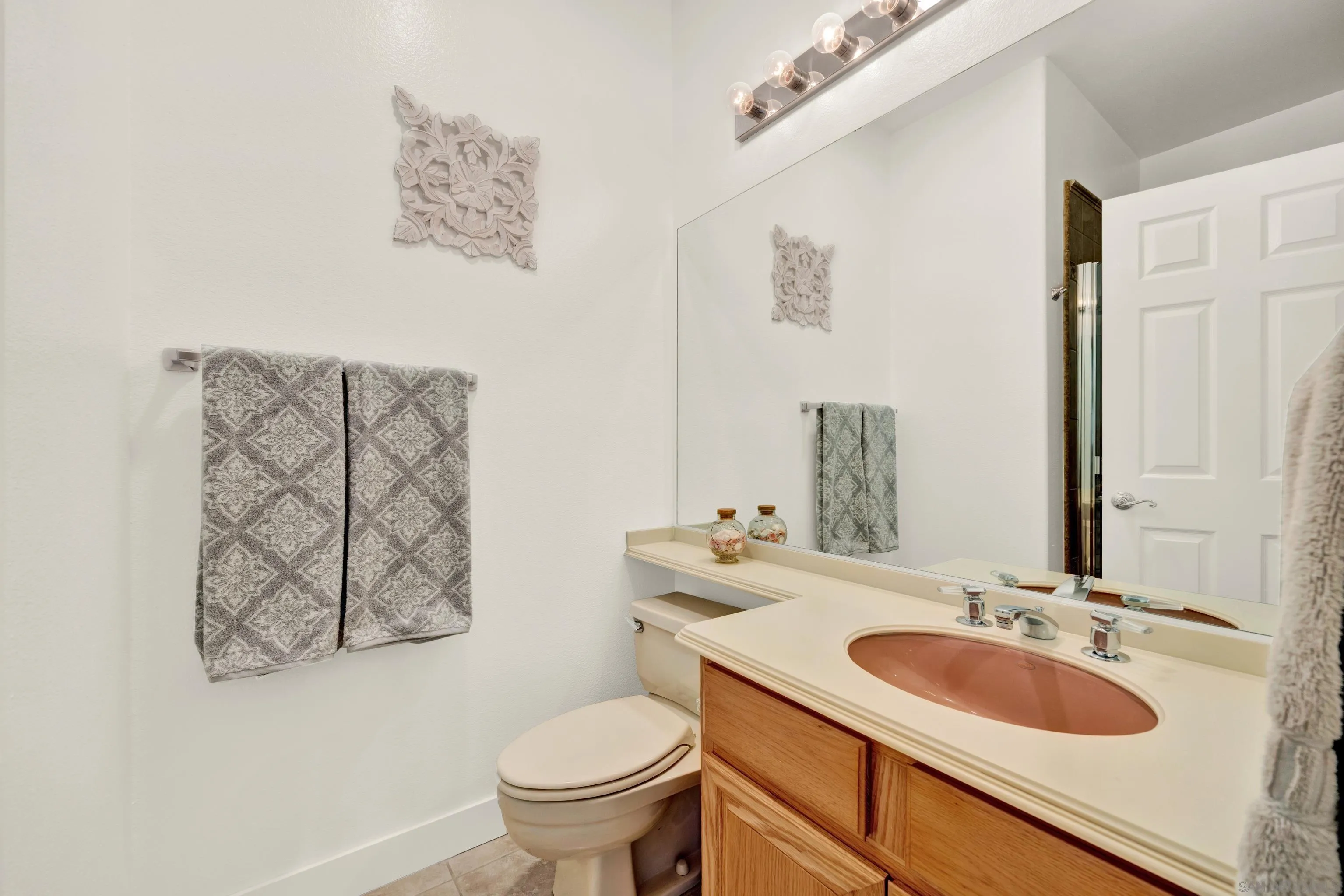 https://cdn.realtyfeed.com/cdn/127/260001968/1d94ae516920bfd530cd6d03c9460297.webp