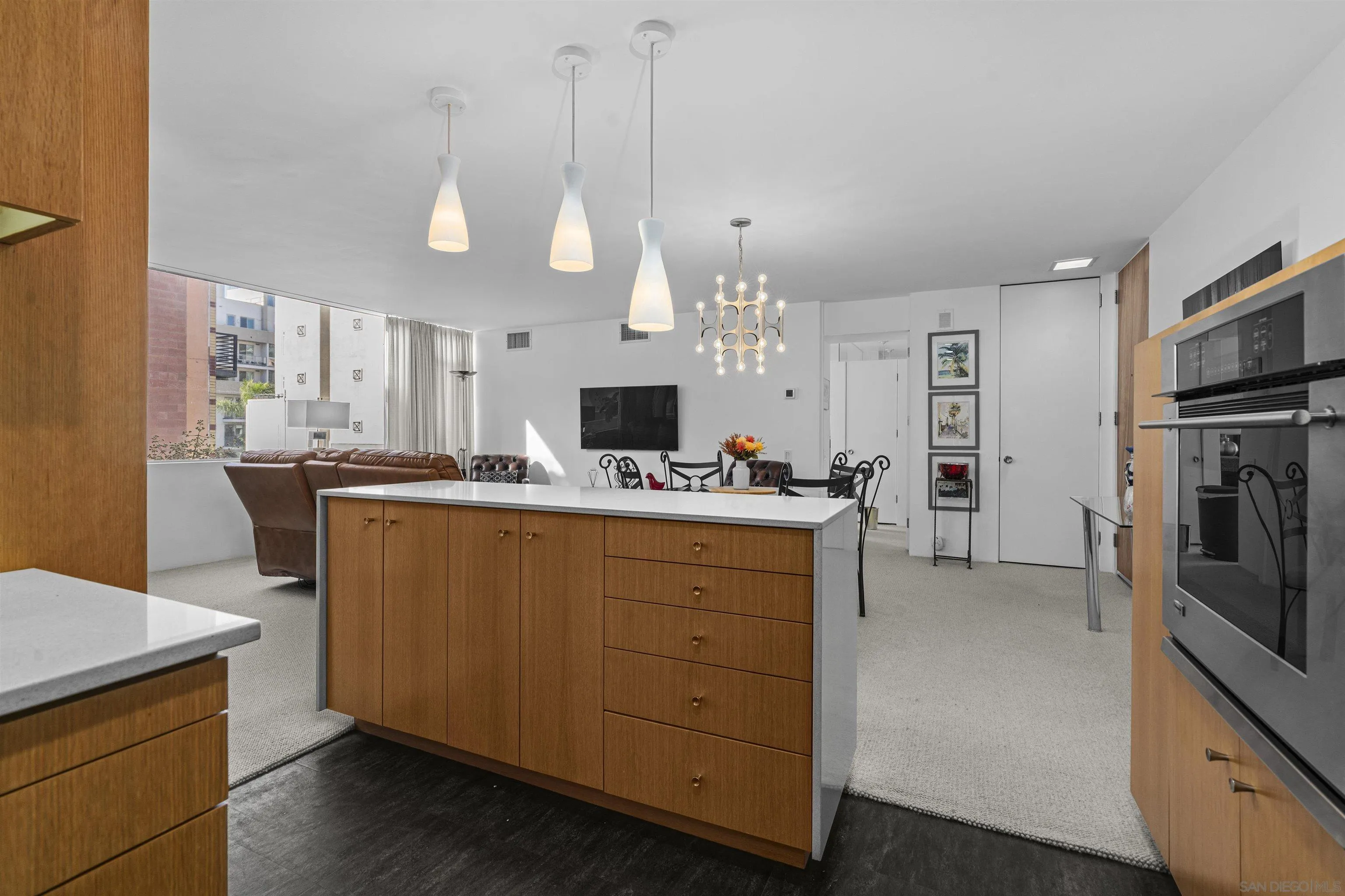 Photo #10: 260001971 Listing: Photo #10