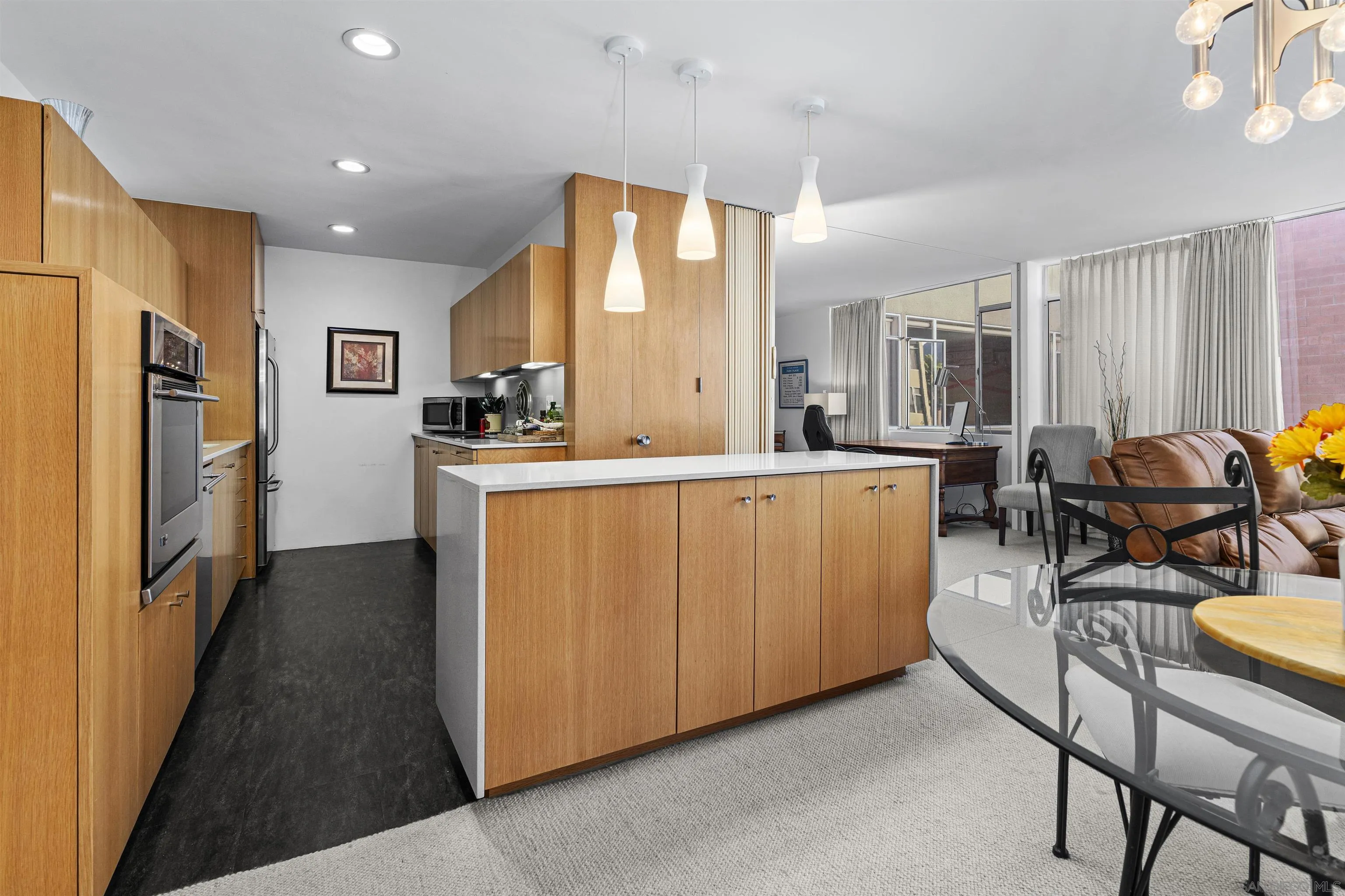 Photo #9: 260001971 Listing: Photo #9