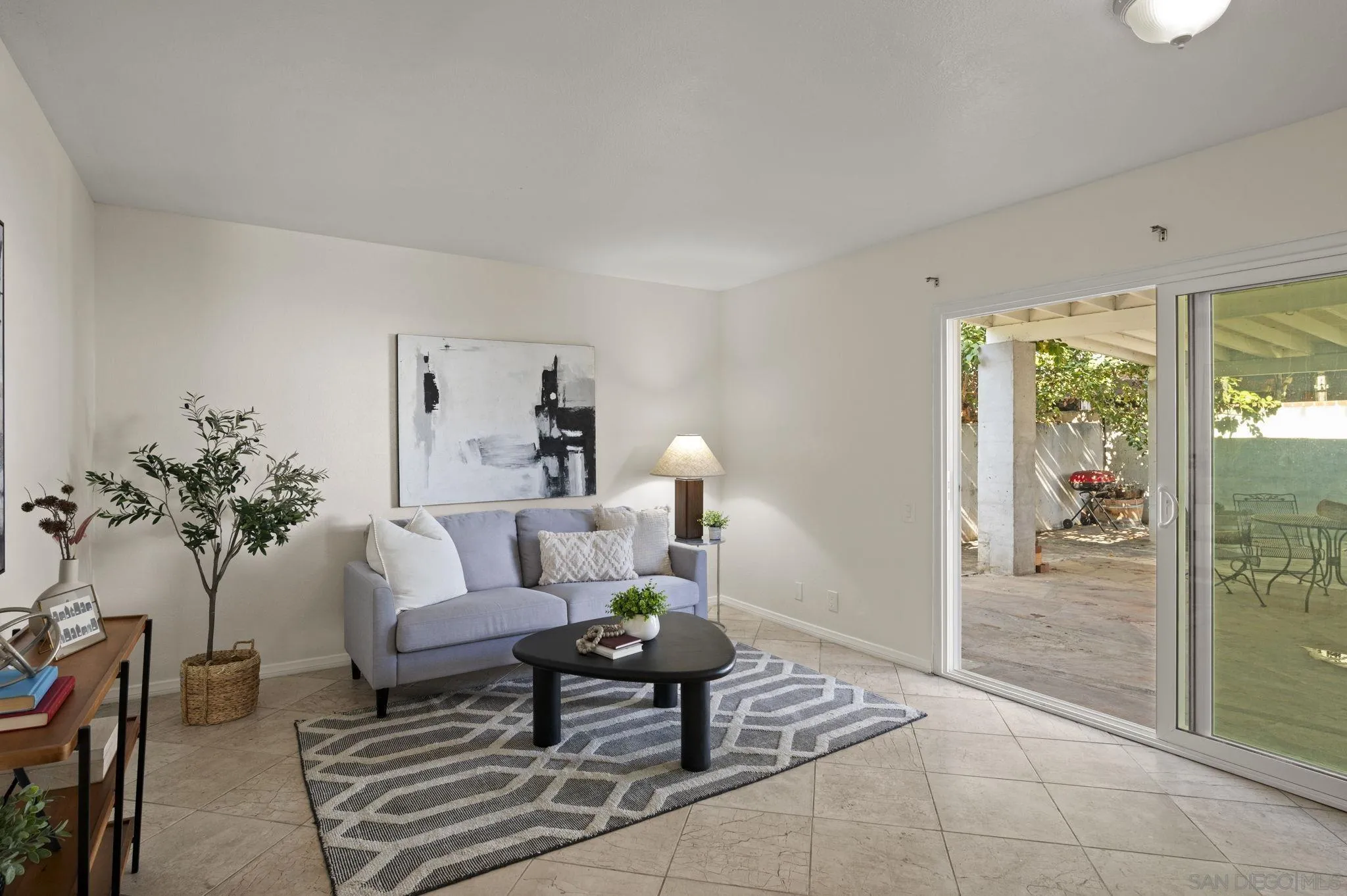 https://cdn.realtyfeed.com/cdn/127/260001972/038117b635e3f28894c329bf5a05e17e.webp