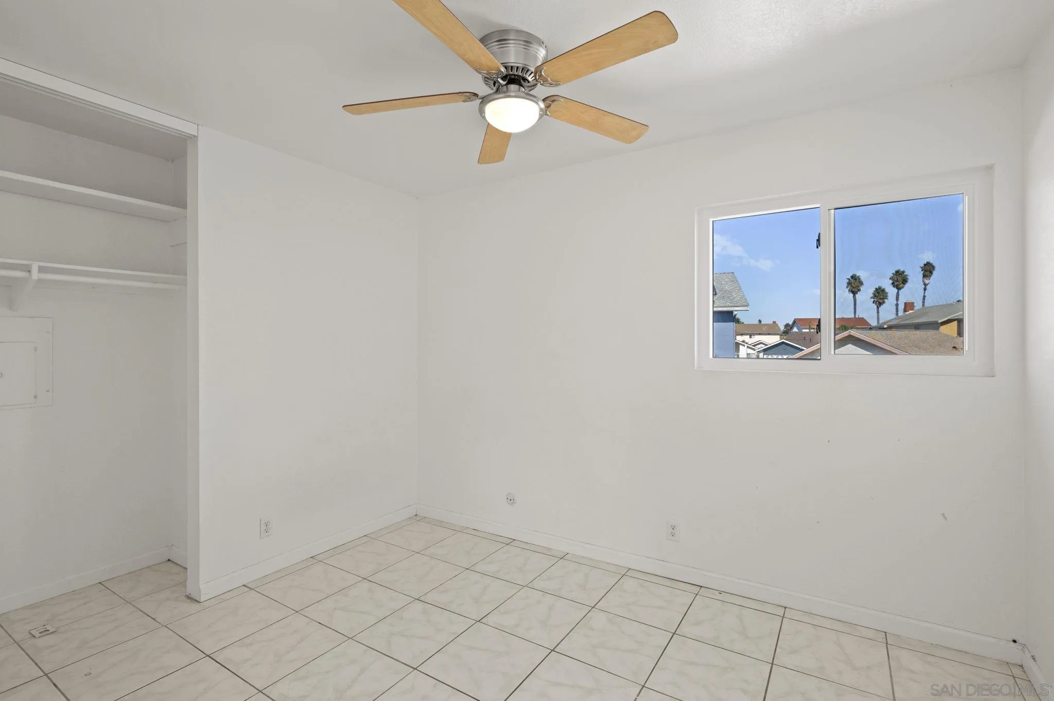 https://cdn.realtyfeed.com/cdn/127/260001972/ae2fe992f3e75f4a310084a8f51c89c5.webp