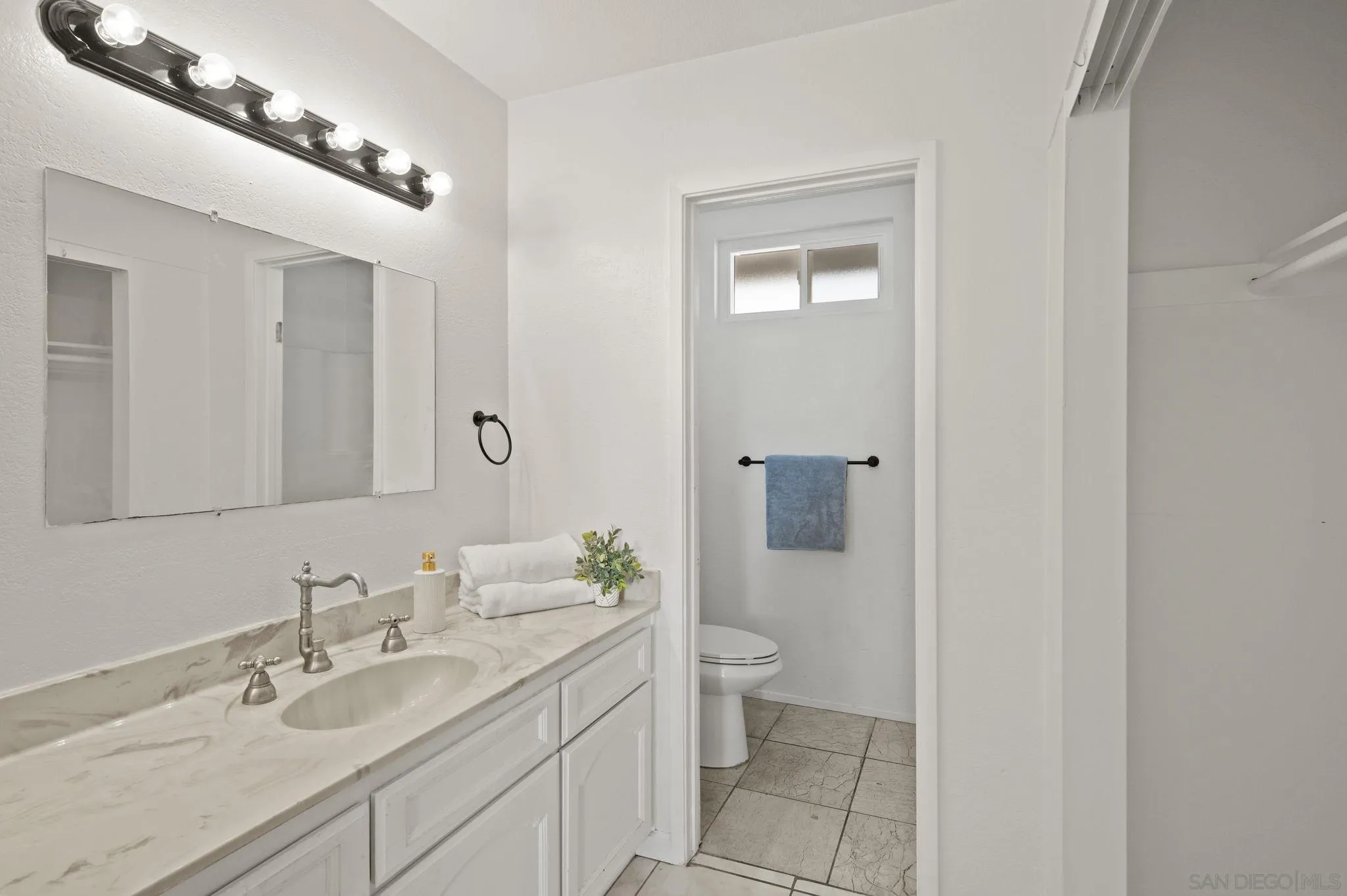 https://cdn.realtyfeed.com/cdn/127/260001972/cac47271dea932d2a68648a9a58ff3c9.webp