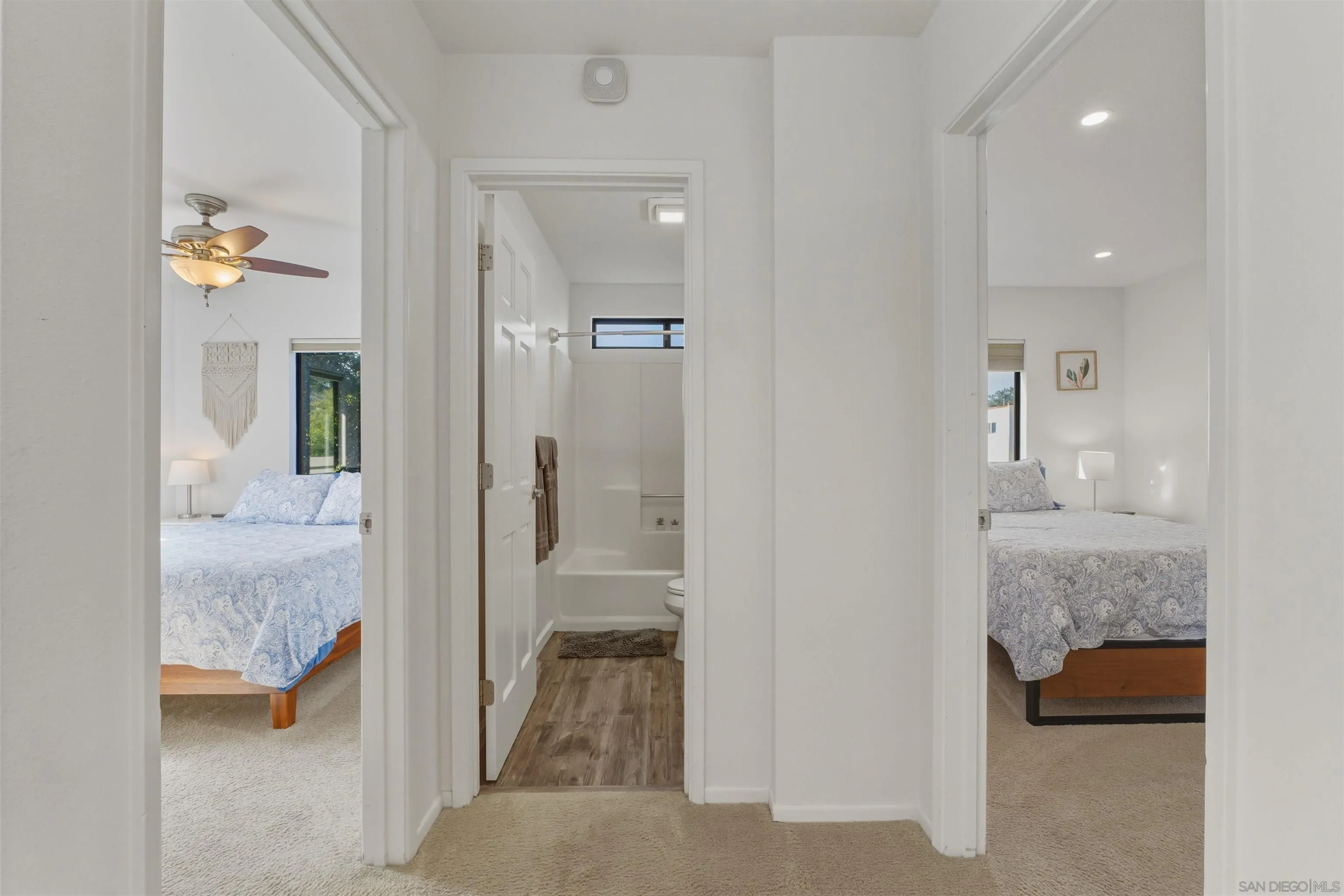 https://cdn.realtyfeed.com/cdn/127/260001980/5b6f7beffd50eba82cb46c0c92984734.webp