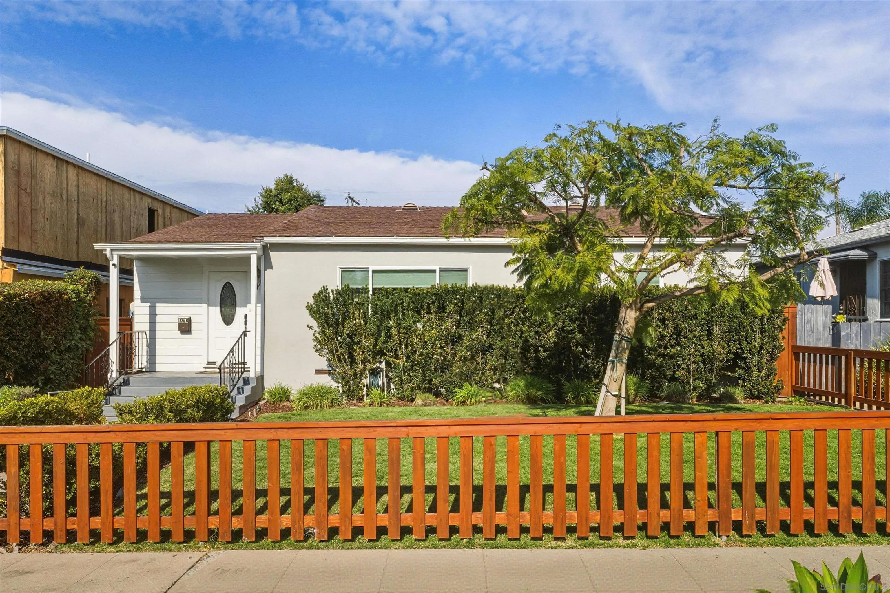 https://cdn.realtyfeed.com/cdn/127/260001980/f015b5d3651a623841dd894335e3096c.webp