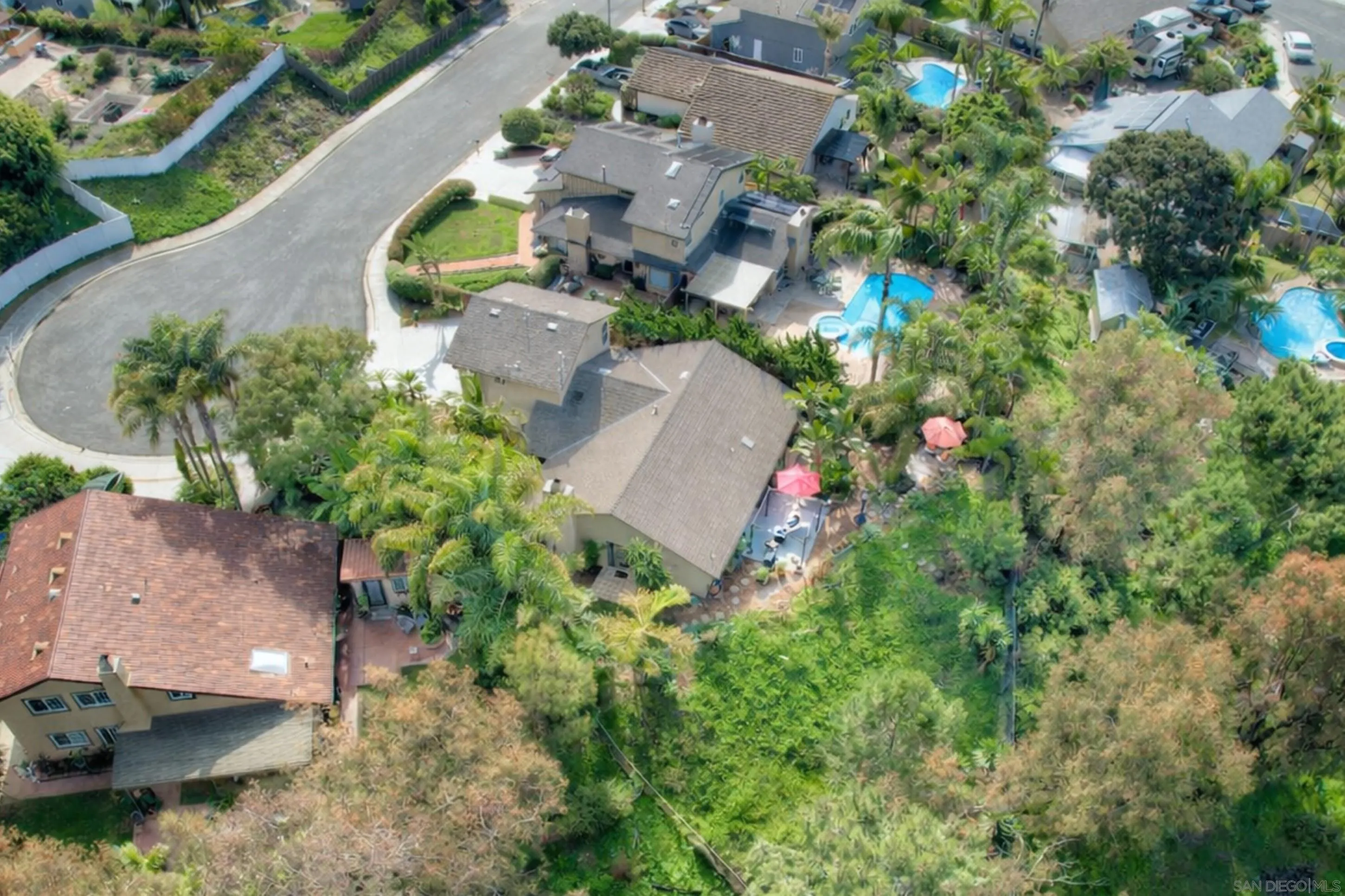 https://cdn.realtyfeed.com/cdn/127/260001983/3208ba81bd50f311303424539031cbf9.webp